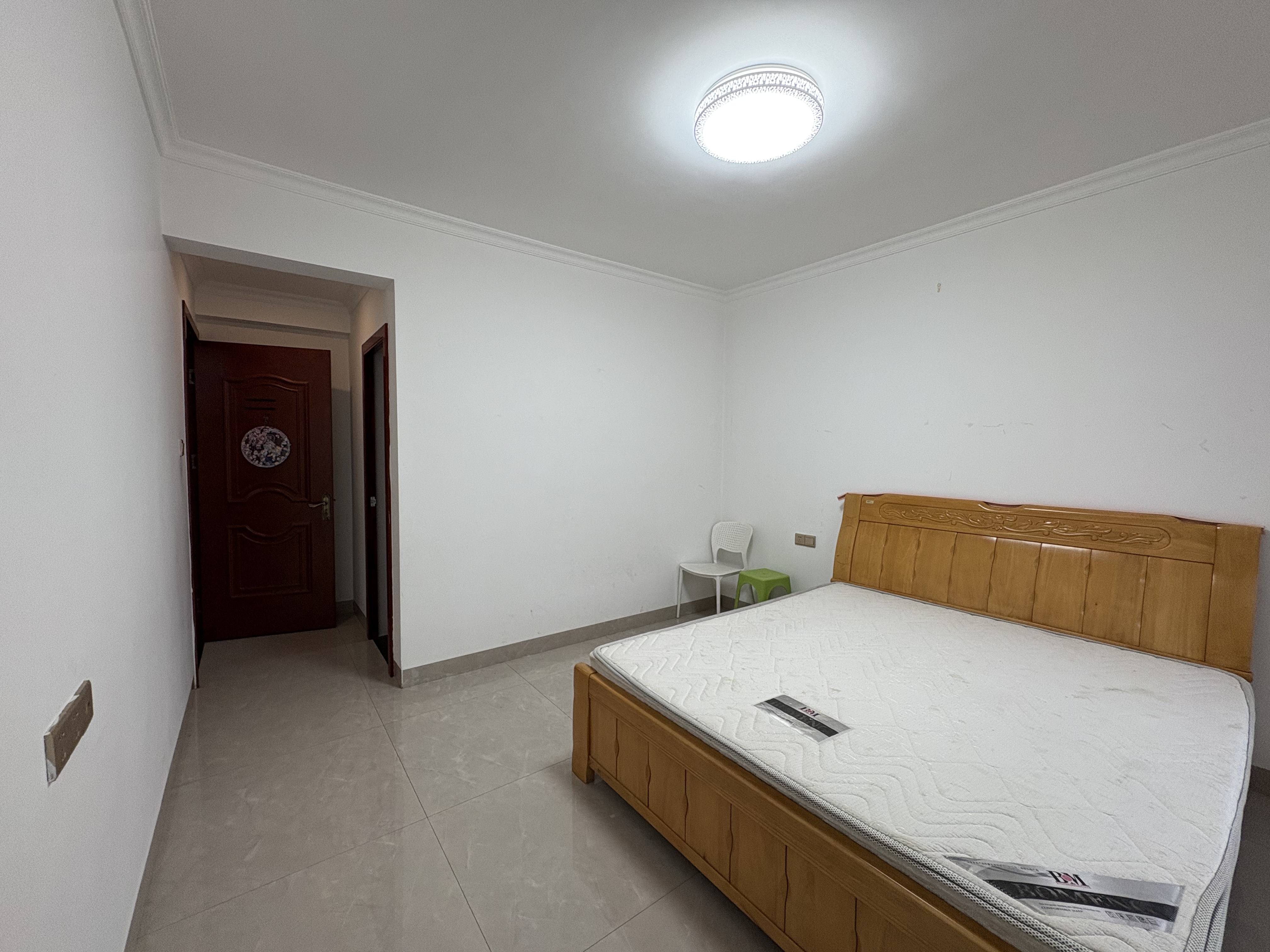 美的城四期  3室2厅2卫    49.8万 美的城四期  3室2厅2卫    49.8万室内图