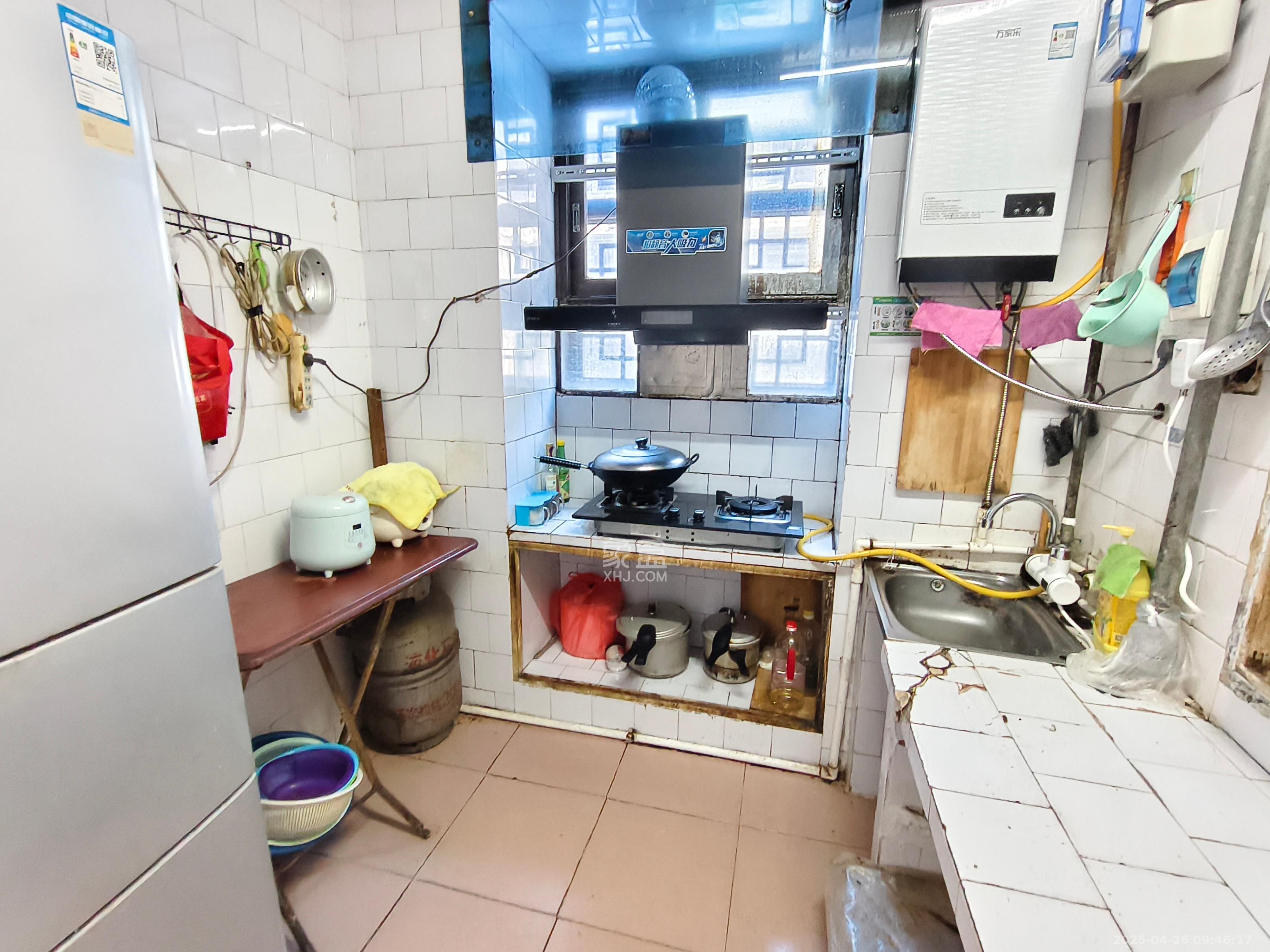 轻纺大楼 3室1厅1卫 1900.0元/月 轻纺大楼 3室1厅1卫 1900.0元/月室内图