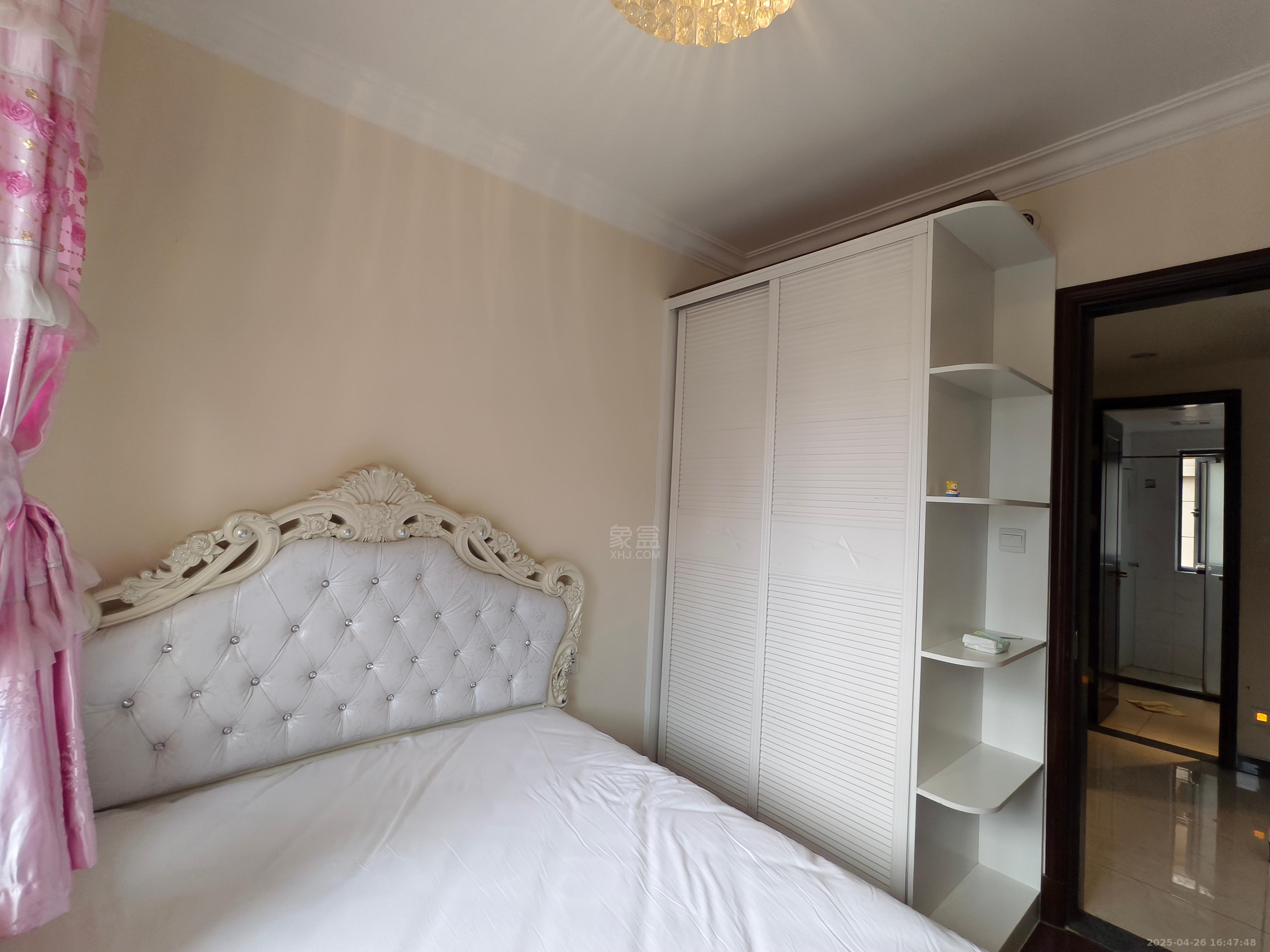 恒大华府 3室2厅1卫 2200.0元/月 恒大华府 3室2厅1卫 2200.0元/月室内图