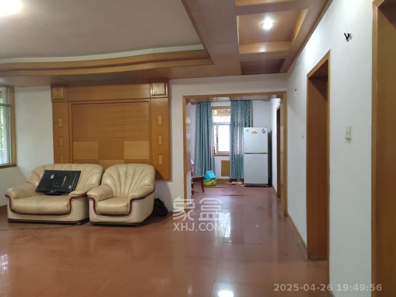 长沙市天心区疾控中心宿舍 3室2厅1卫 1600.0元/月 长沙市天心区疾控中心宿舍 3室2厅1卫 1600.0元/月室内图