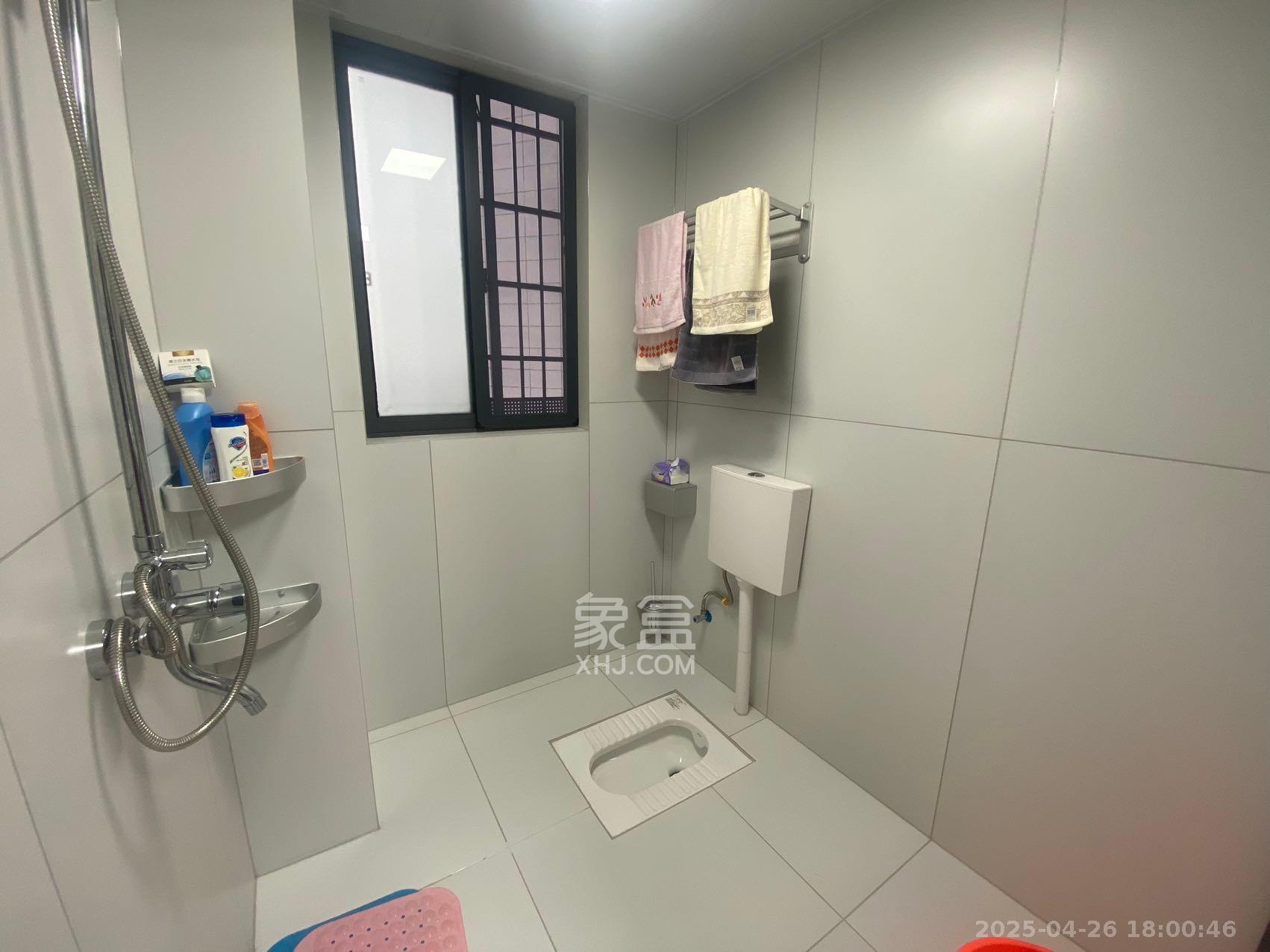 桃花嘉园  3室2厅1卫   2600.00元/月室内图
