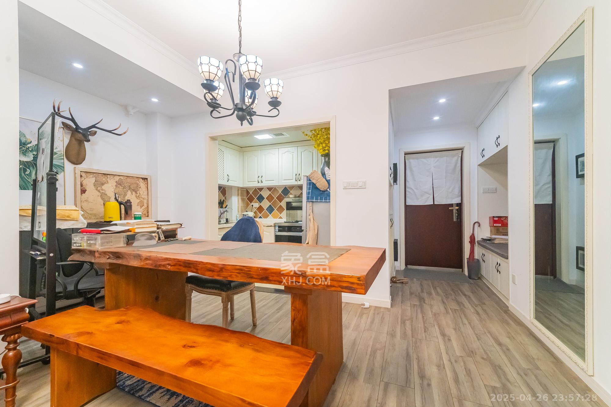 海伦春天  2室2厅1卫    60.0万 海伦春天  2室2厅1卫    60.0万客厅