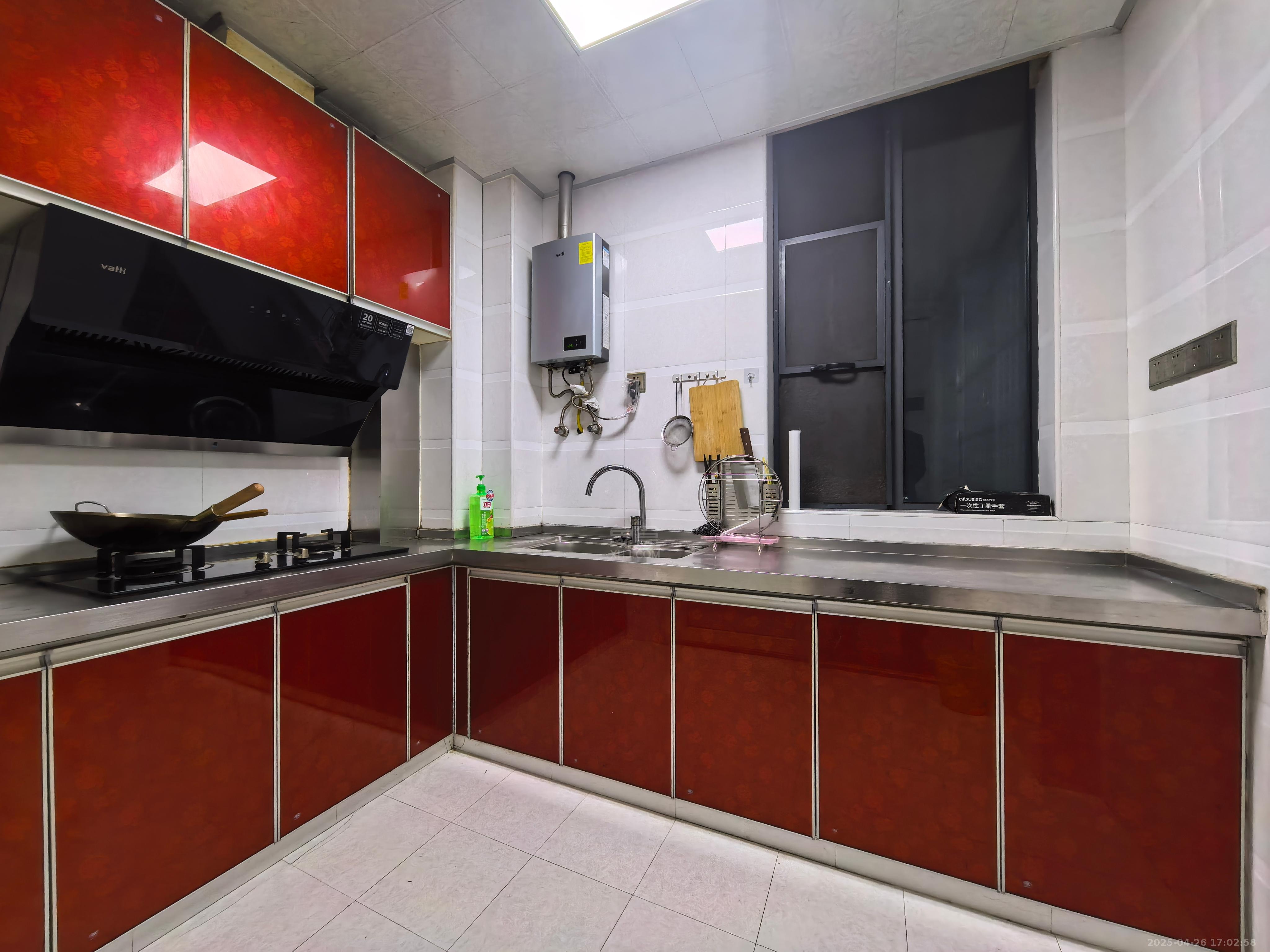 泰山公馆 2室2厅1卫 1500.0元/月 泰山公馆 2室2厅1卫 1500.0元/月室内图