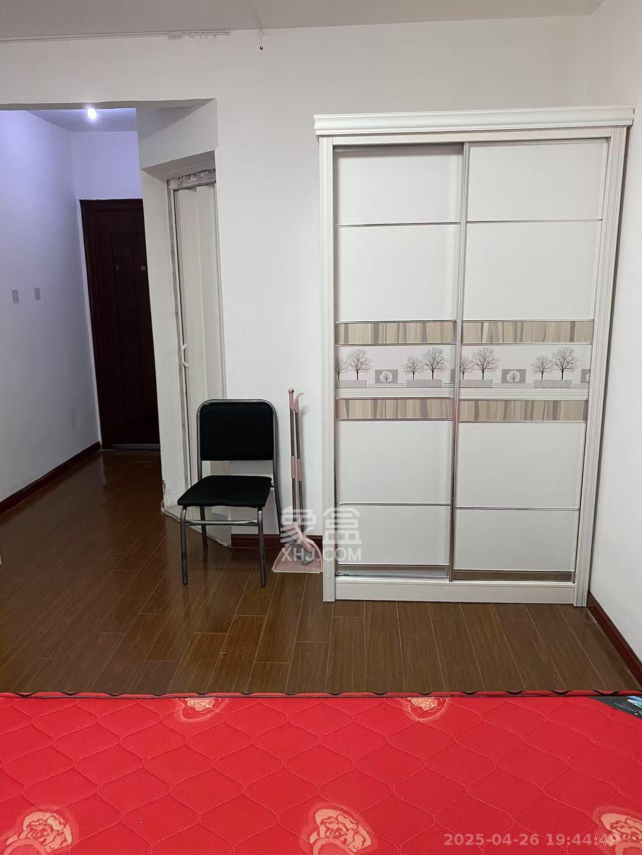 阳光新城  1室2厅1卫   1150.00元/月室内图