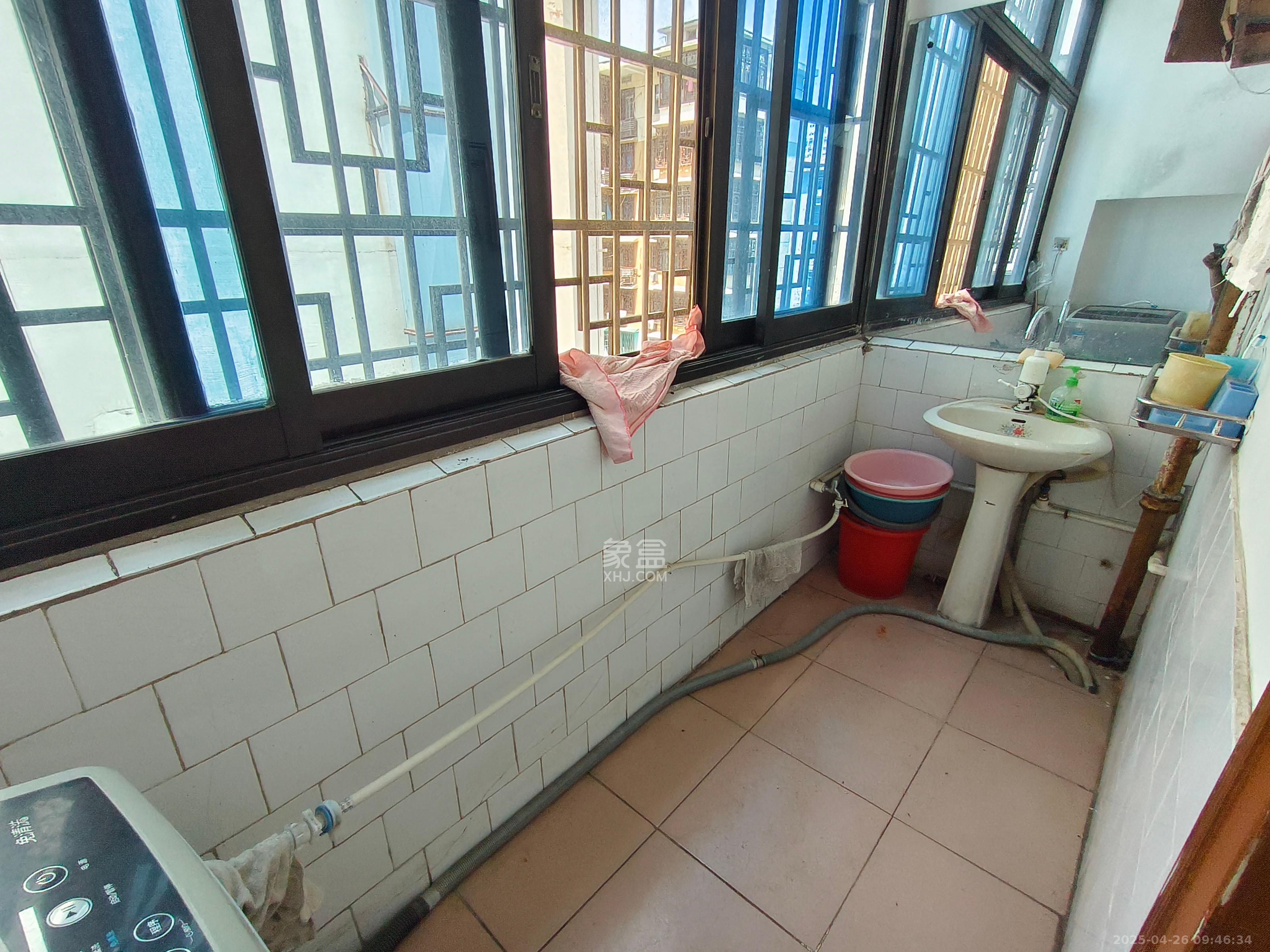 轻纺大楼 3室1厅1卫 1900.0元/月 轻纺大楼 3室1厅1卫 1900.0元/月室内图