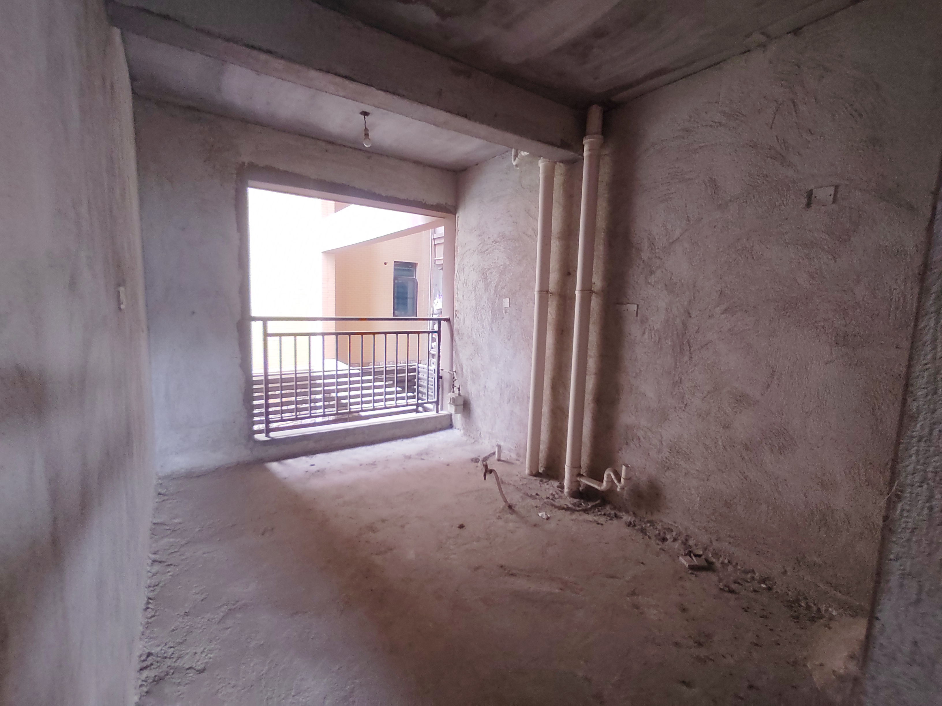 众一桂府 5室2厅2卫 69.8万 众一桂府 5室2厅2卫 69.8万客厅