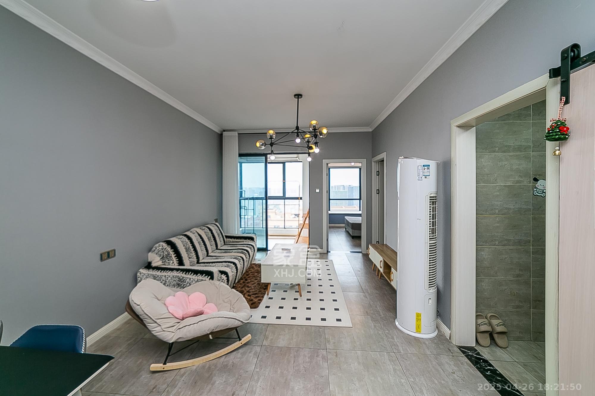 荣悦台  2室2厅1卫    92.8万 荣悦台  2室2厅1卫    92.8万客厅