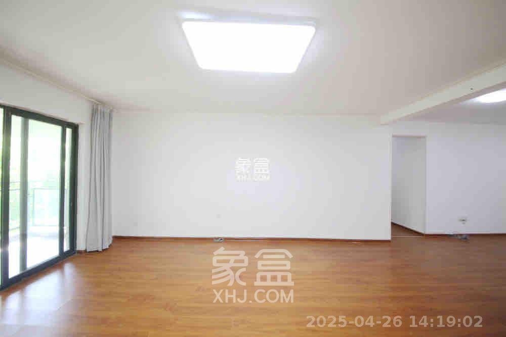 嘉宇盛世华章  4室2厅1卫   3500.00元/月室内图