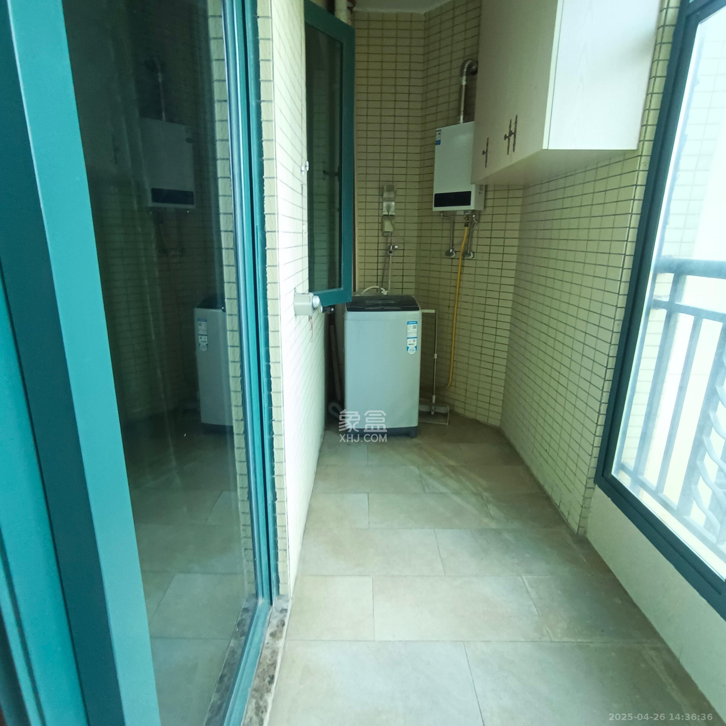 恒大雅苑  3室2厅1卫   2700.00元/月室内图