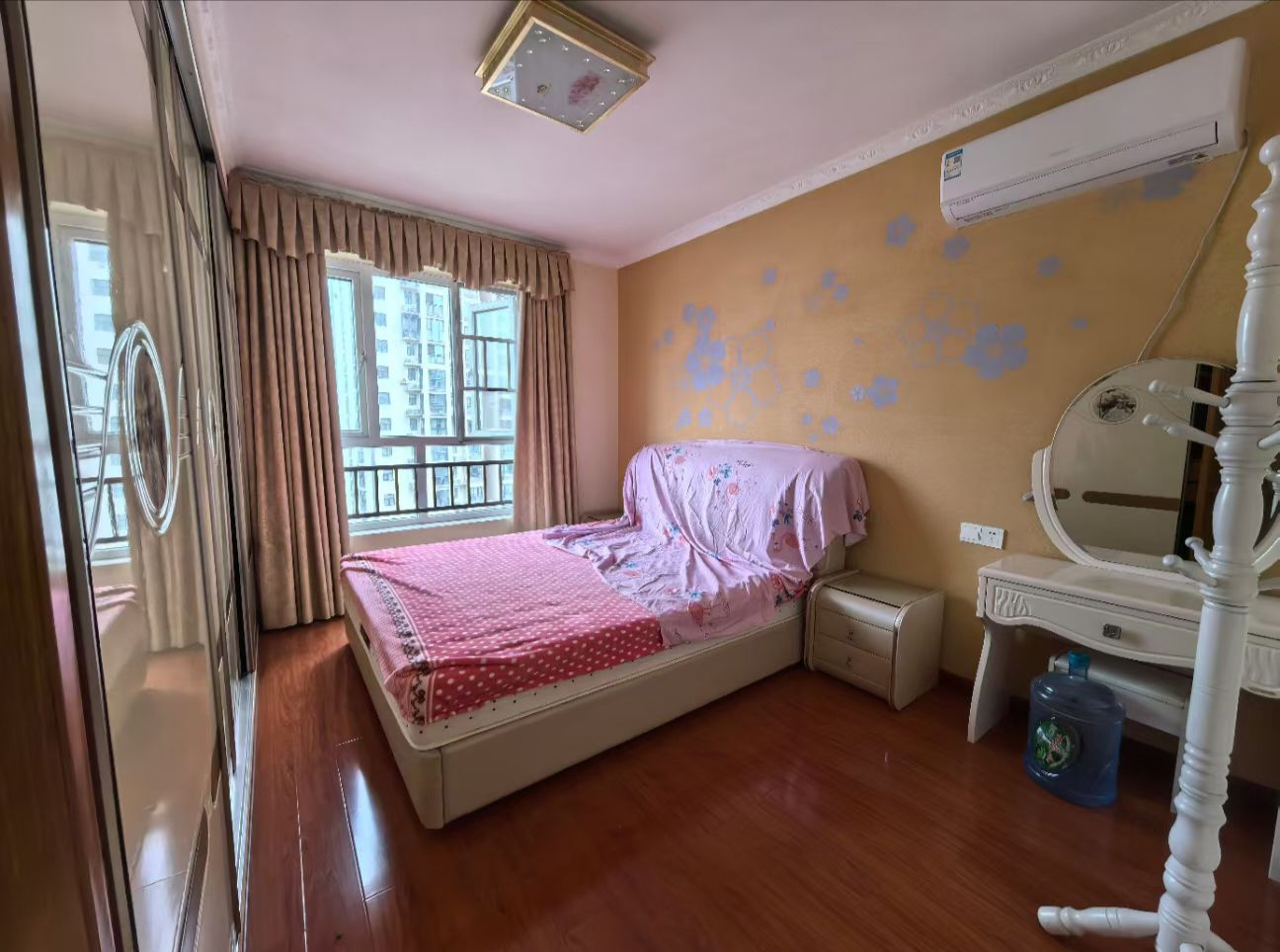 玉恒龙岸小区 3室2厅2卫 1500.0元/月 玉恒龙岸小区 3室2厅2卫 1500.0元/月室内图