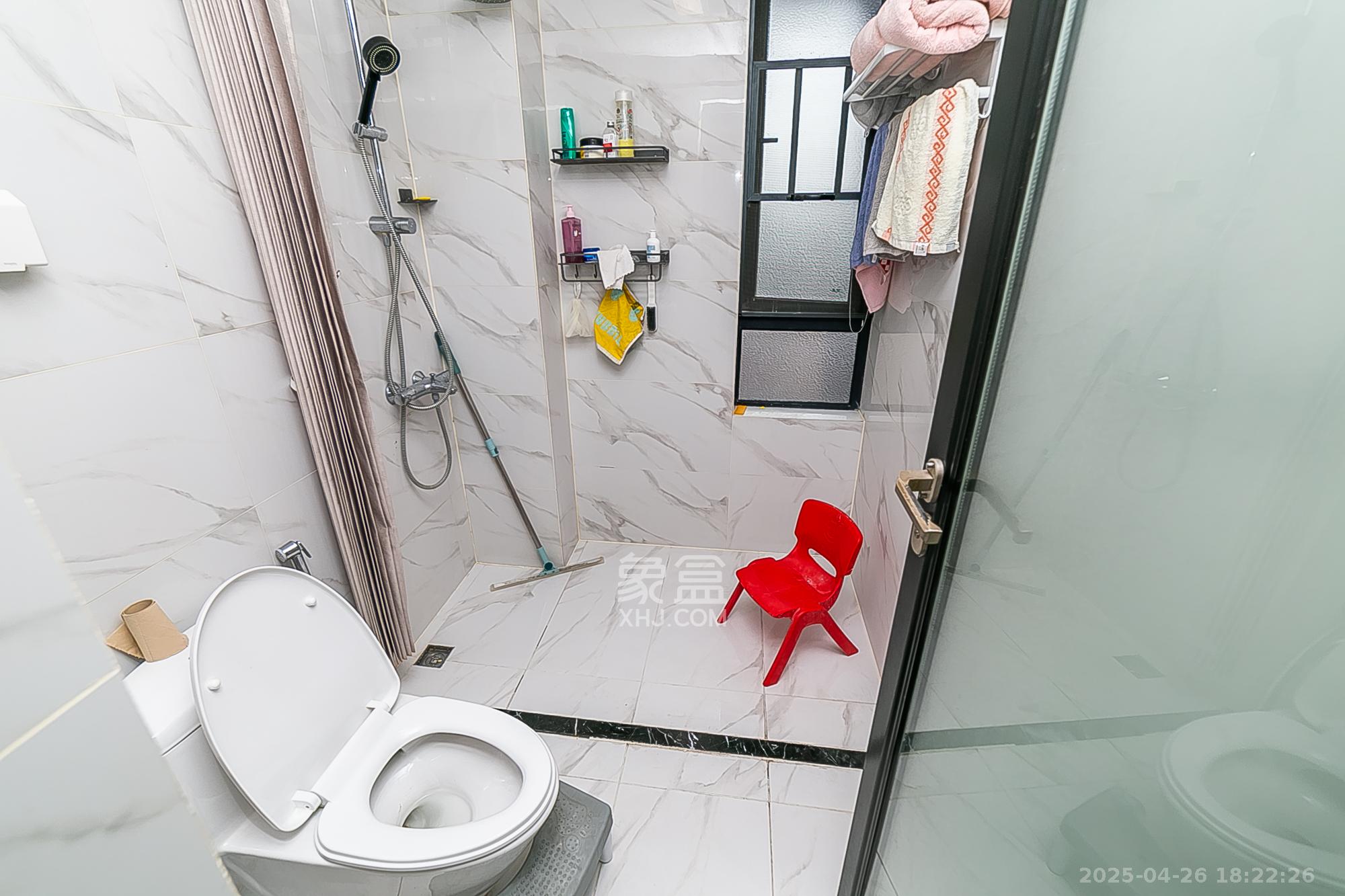 荣悦台  3室2厅2卫    198.0万 荣悦台  3室2厅2卫    198.0万卫生间