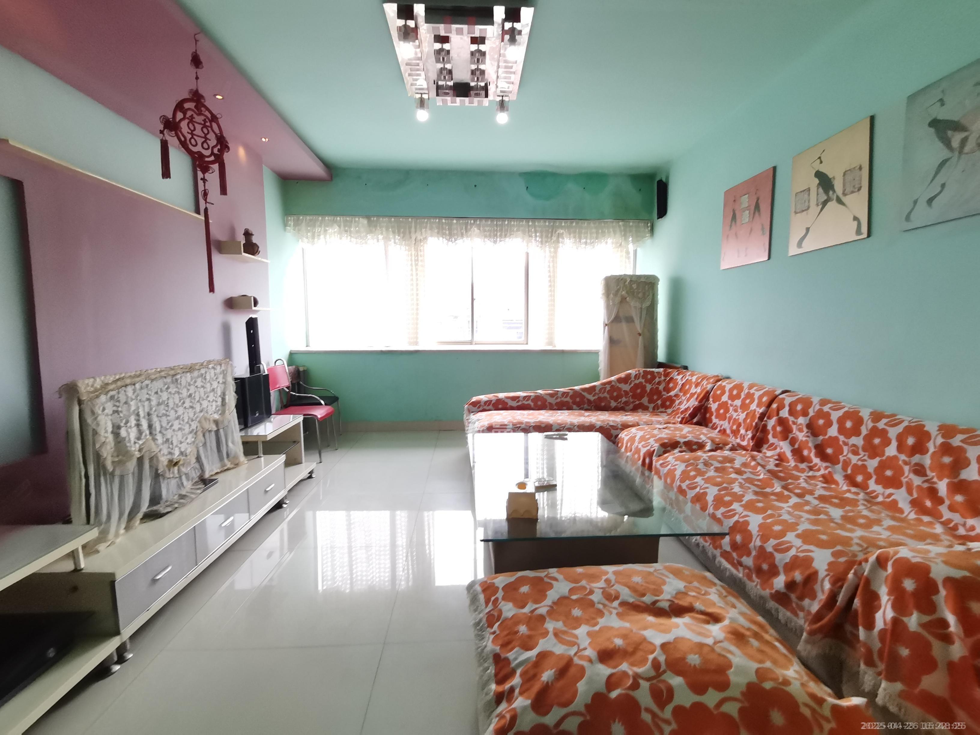 玉兰小区(建设一村)  3室2厅1卫    1200.0元/月 玉兰小区(建设一村)  3室2厅1卫    1200.0元/月室内图