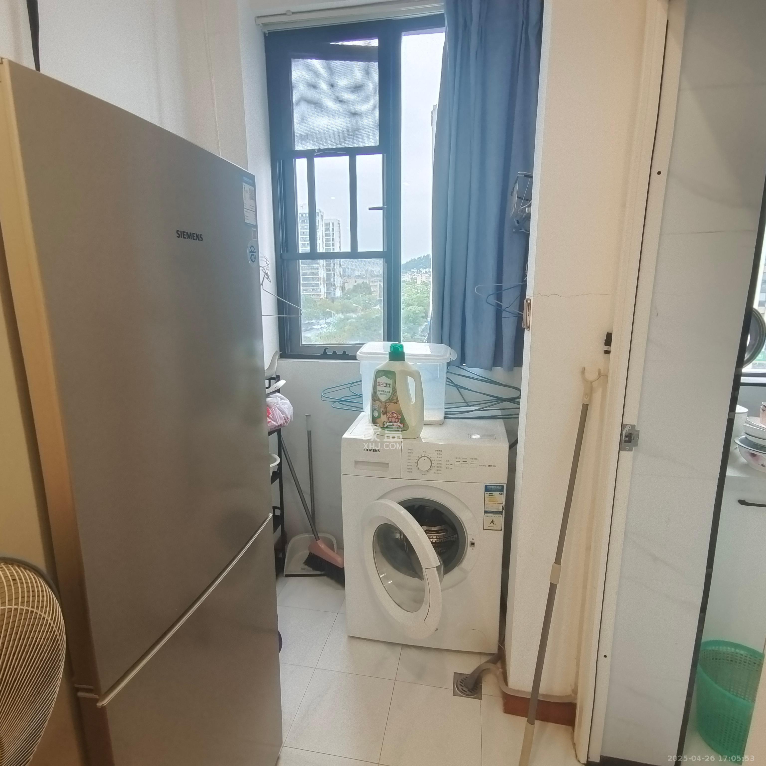 中南壹号院  1室1厅1卫   1700.00元/月室内图1