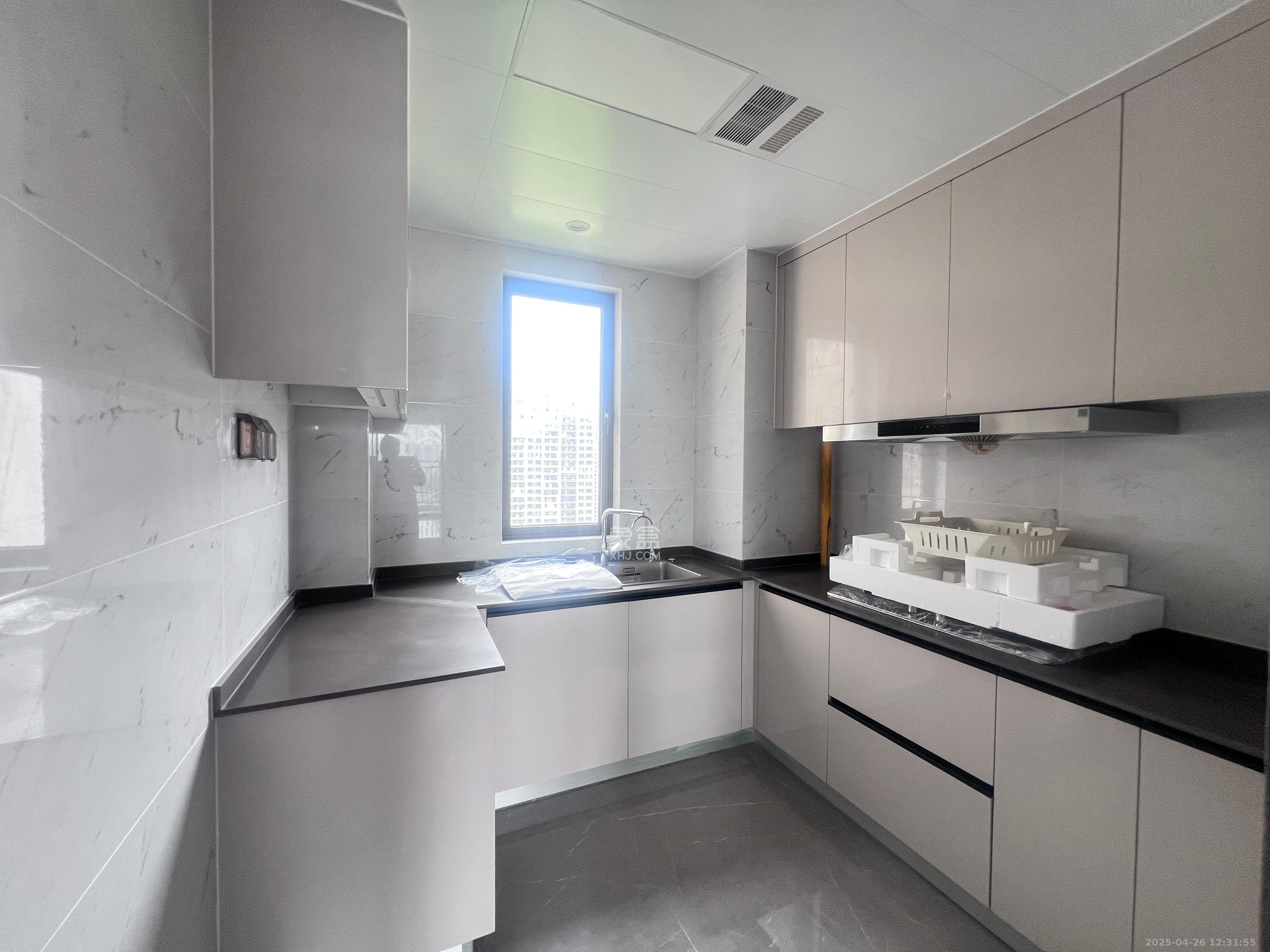 龙湖春江天玺  4室2厅2卫    5500.0元/月 龙湖春江天玺  4室2厅2卫    5500.0元/月室内图