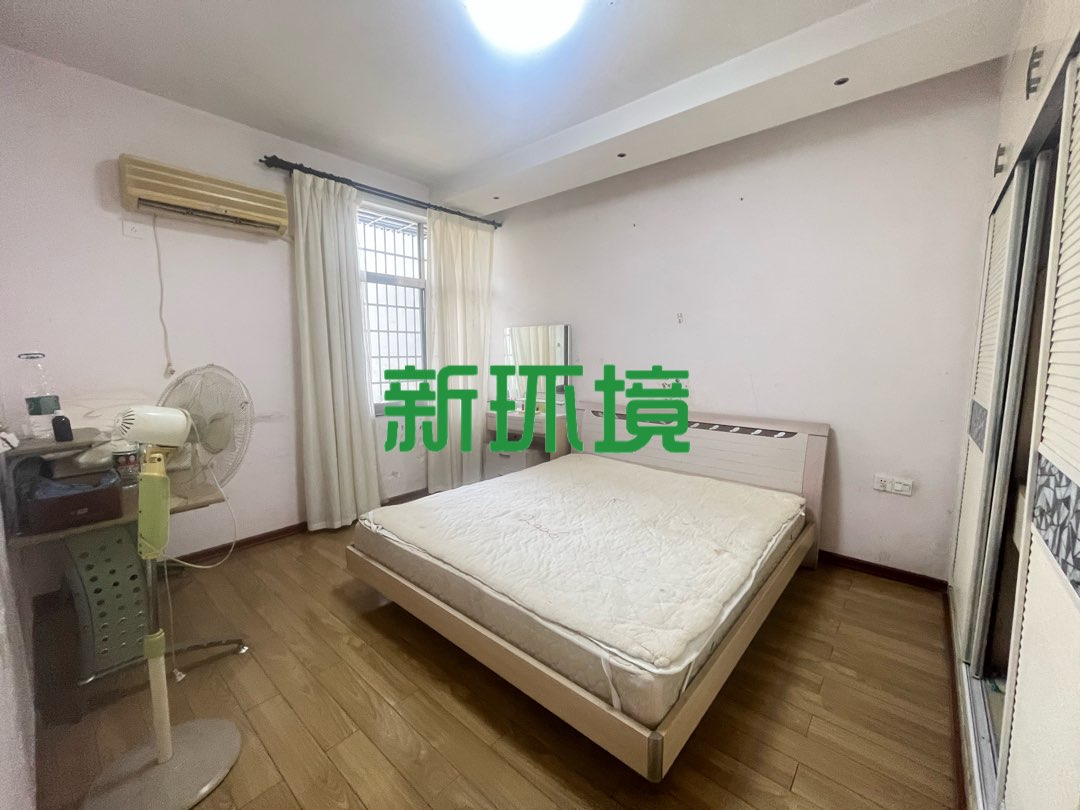 福源小区  3室2厅1卫   42.80万客厅