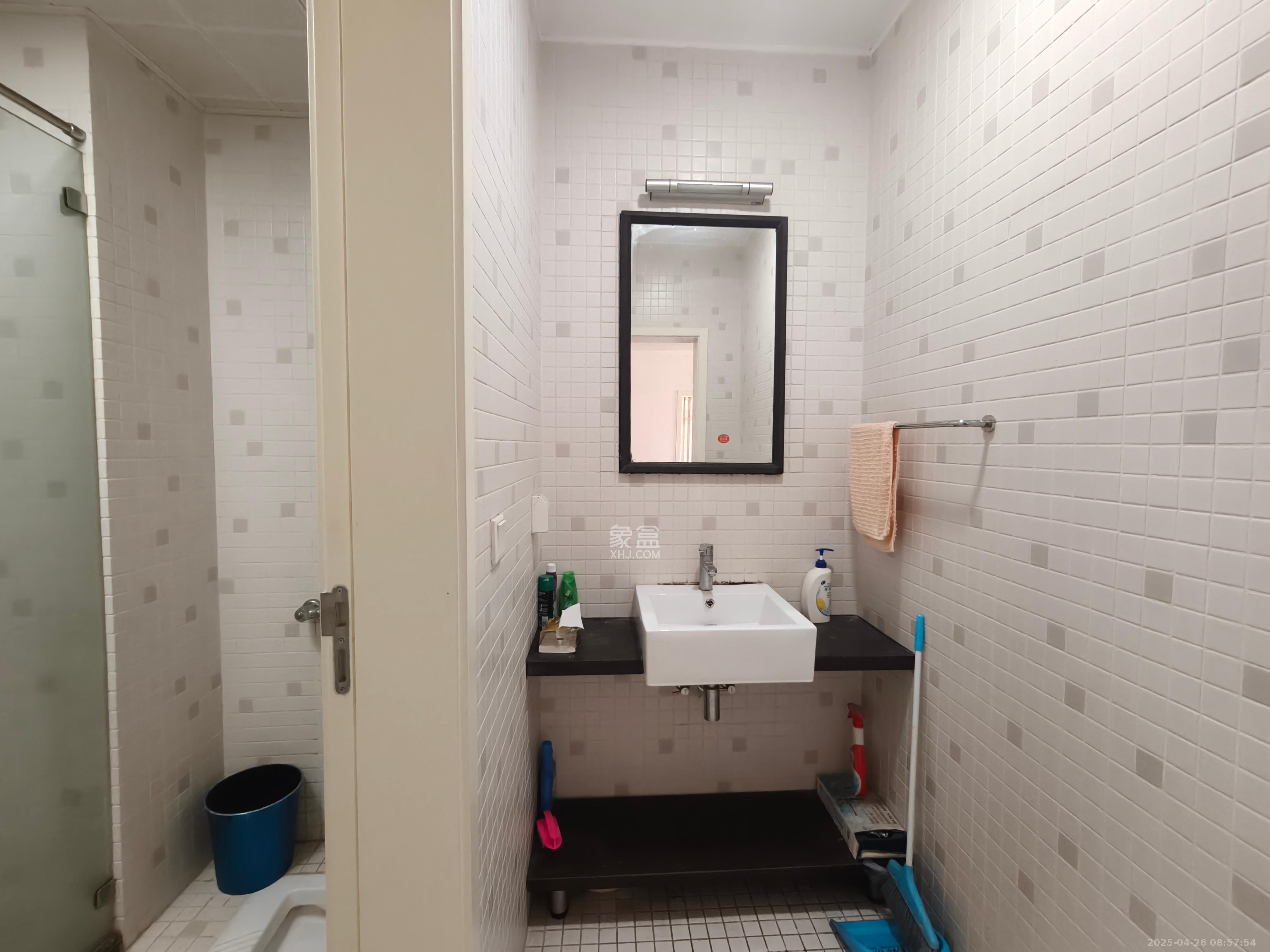 万国城(当代满庭春MOMA)一期 4室1厅2卫 4800.0元/月 万国城(当代满庭春MOMA)一期 4室1厅2卫 4800.0元/月室内图