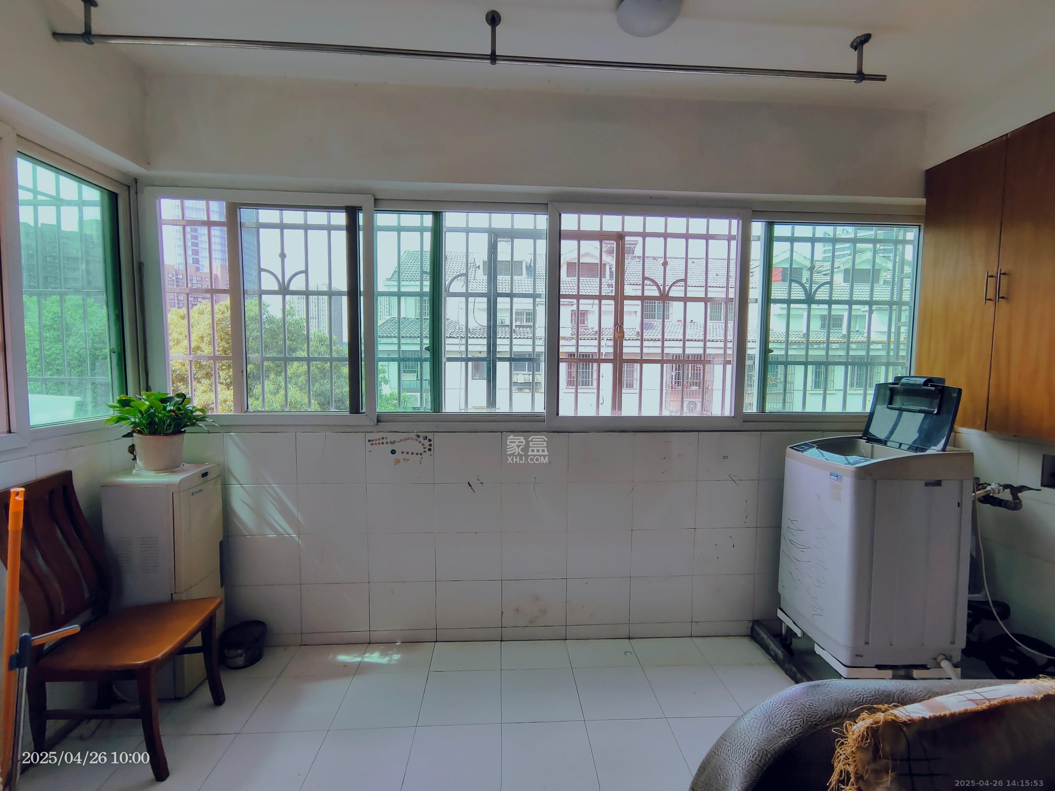 恩瑞麓山名园(龙王港小区) 3室2厅1卫 2200.0元/月 恩瑞麓山名园(龙王港小区) 3室2厅1卫 2200.0元/月室内图