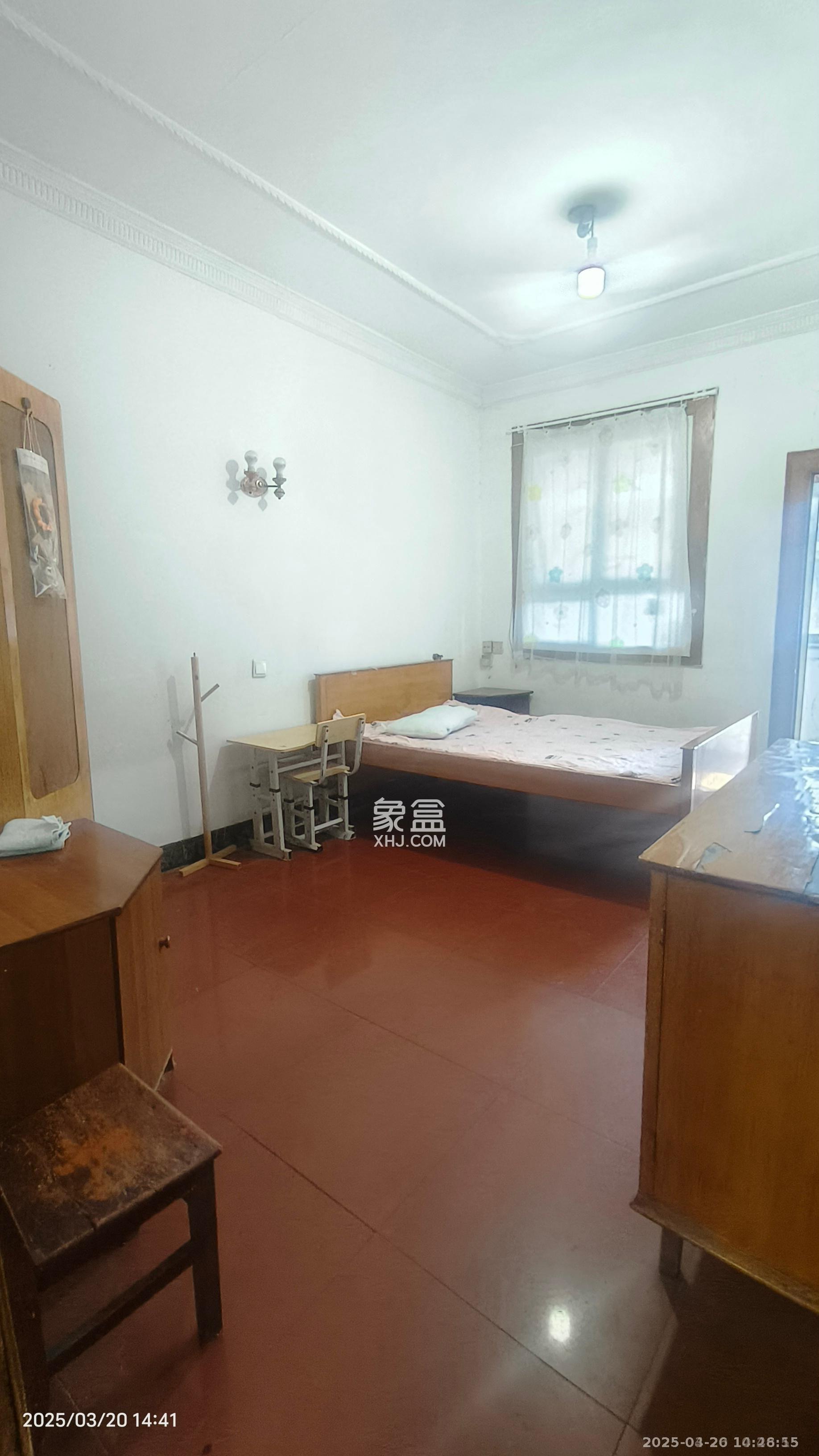 红旗社区  2室1厅1卫   1000.00元/月室内图
