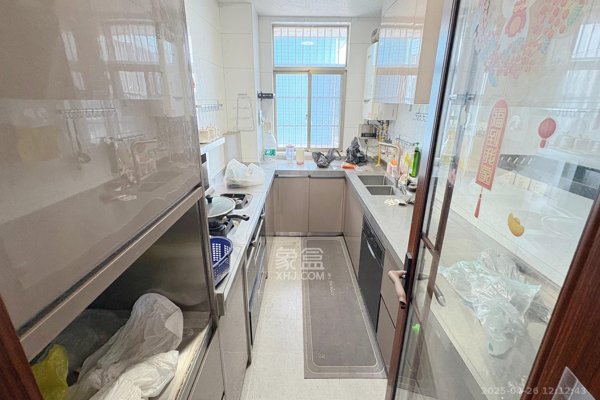 王府井公寓(福源公寓)  5室2厅2卫    300.0万 王府井公寓(福源公寓)  5室2厅2卫    300.0万厨房