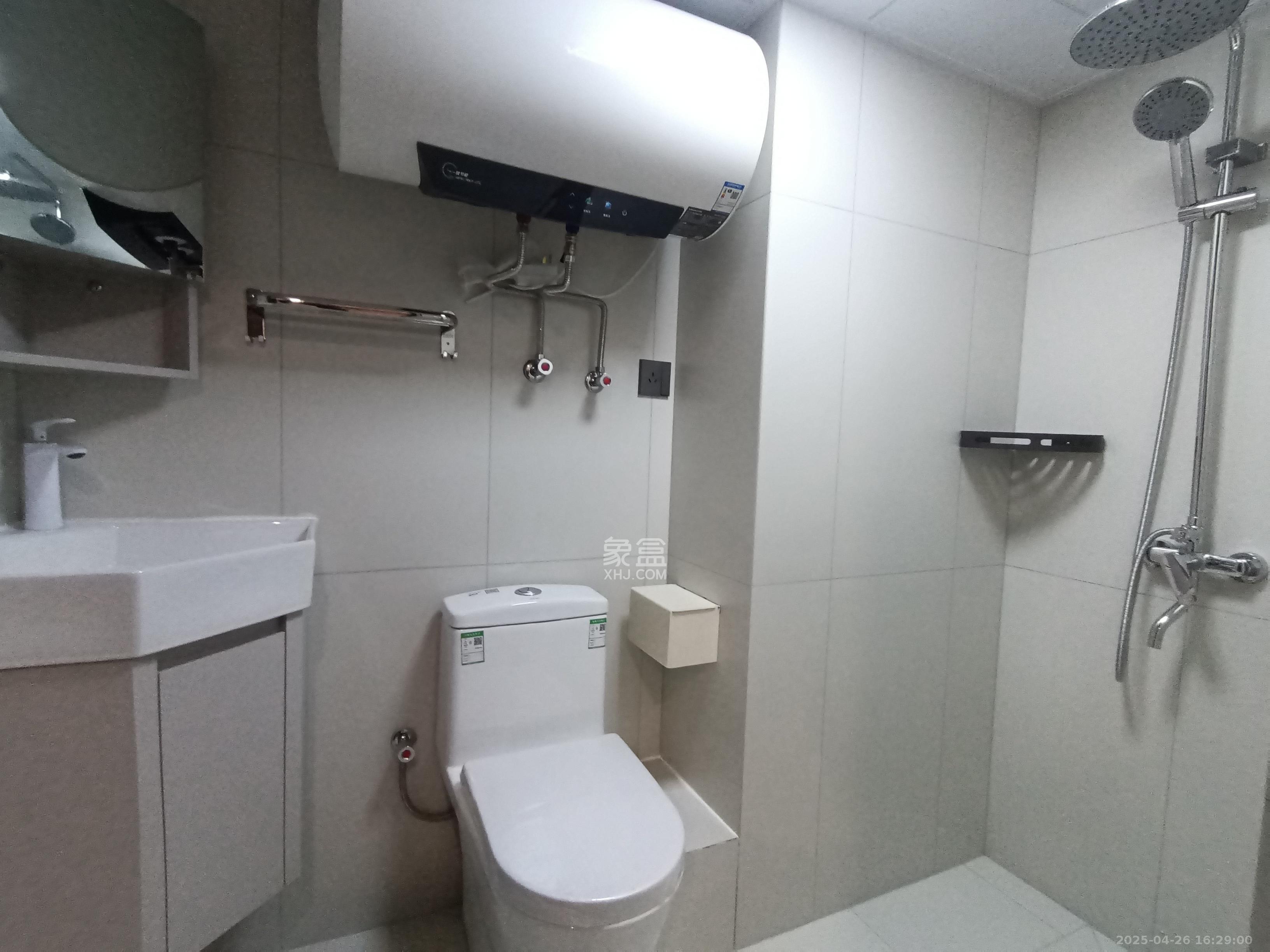 卓越中寰  2室1厅1卫   2600.00元/月室内图