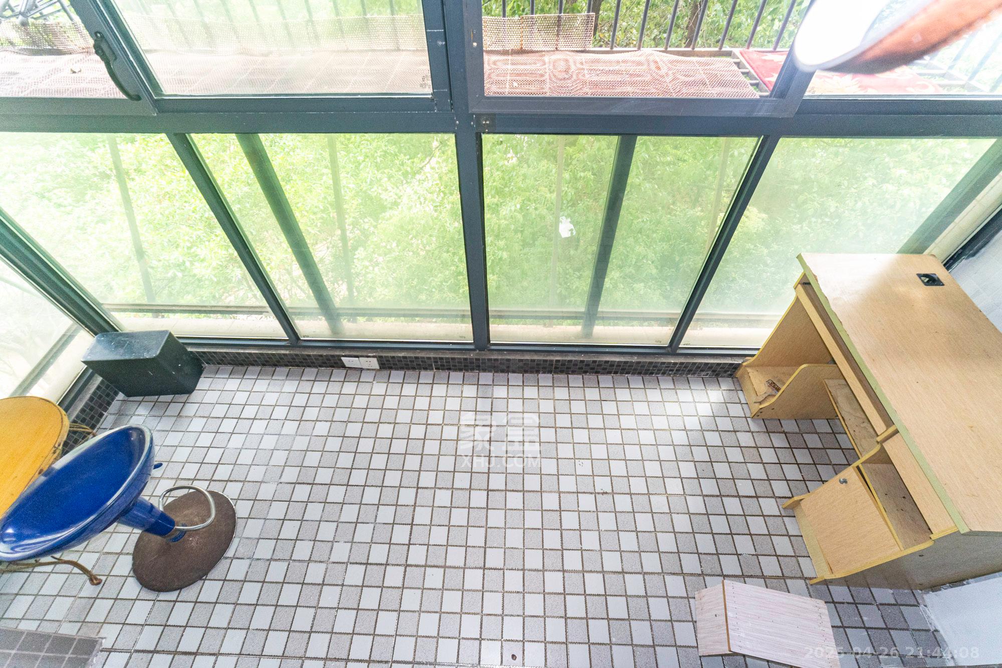 蓝山郡  1室1厅1卫    42.8万 蓝山郡  1室1厅1卫    42.8万阳台