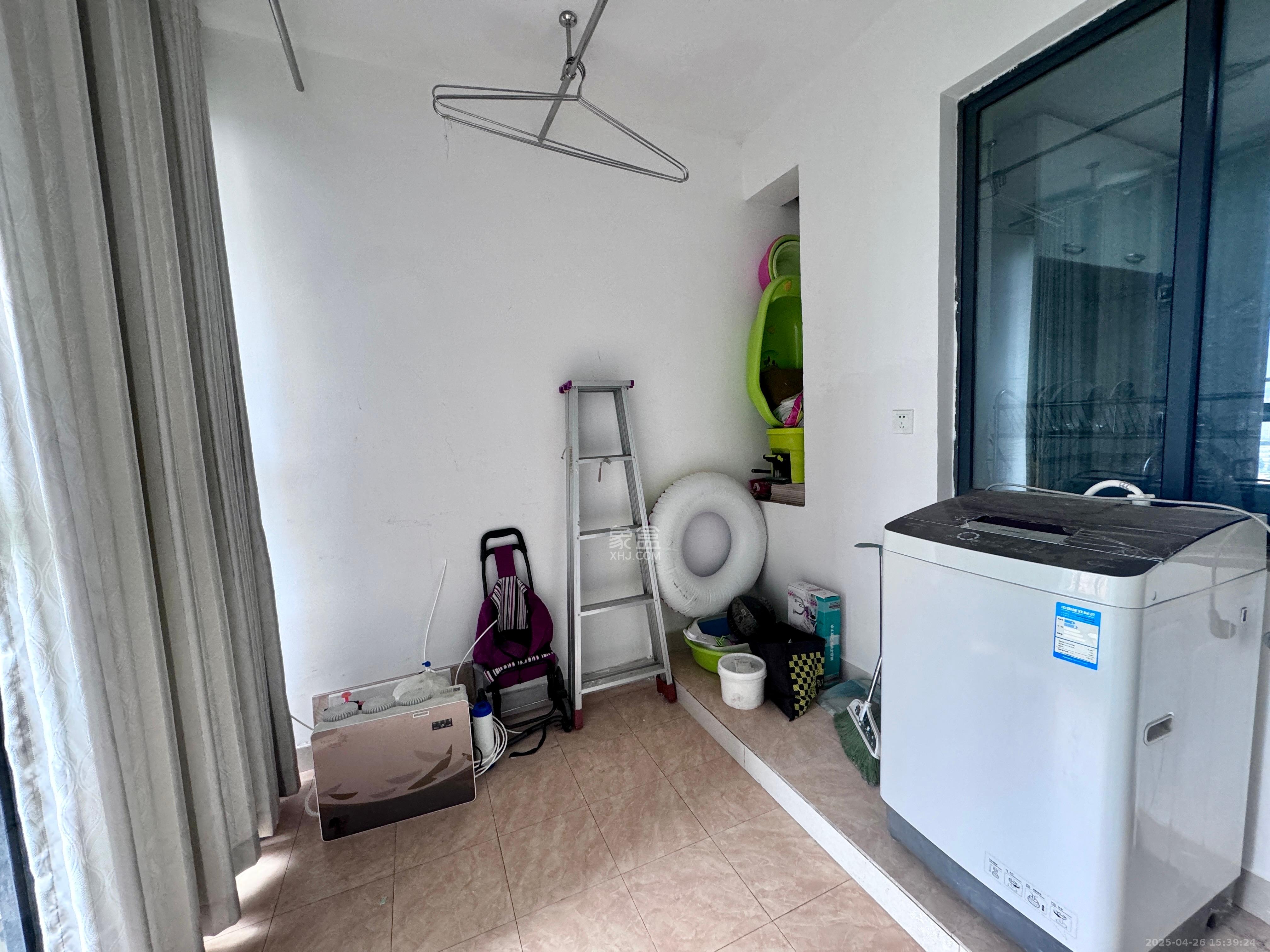 江河东澜湾  3室2厅1卫   2800.00元/月室内图