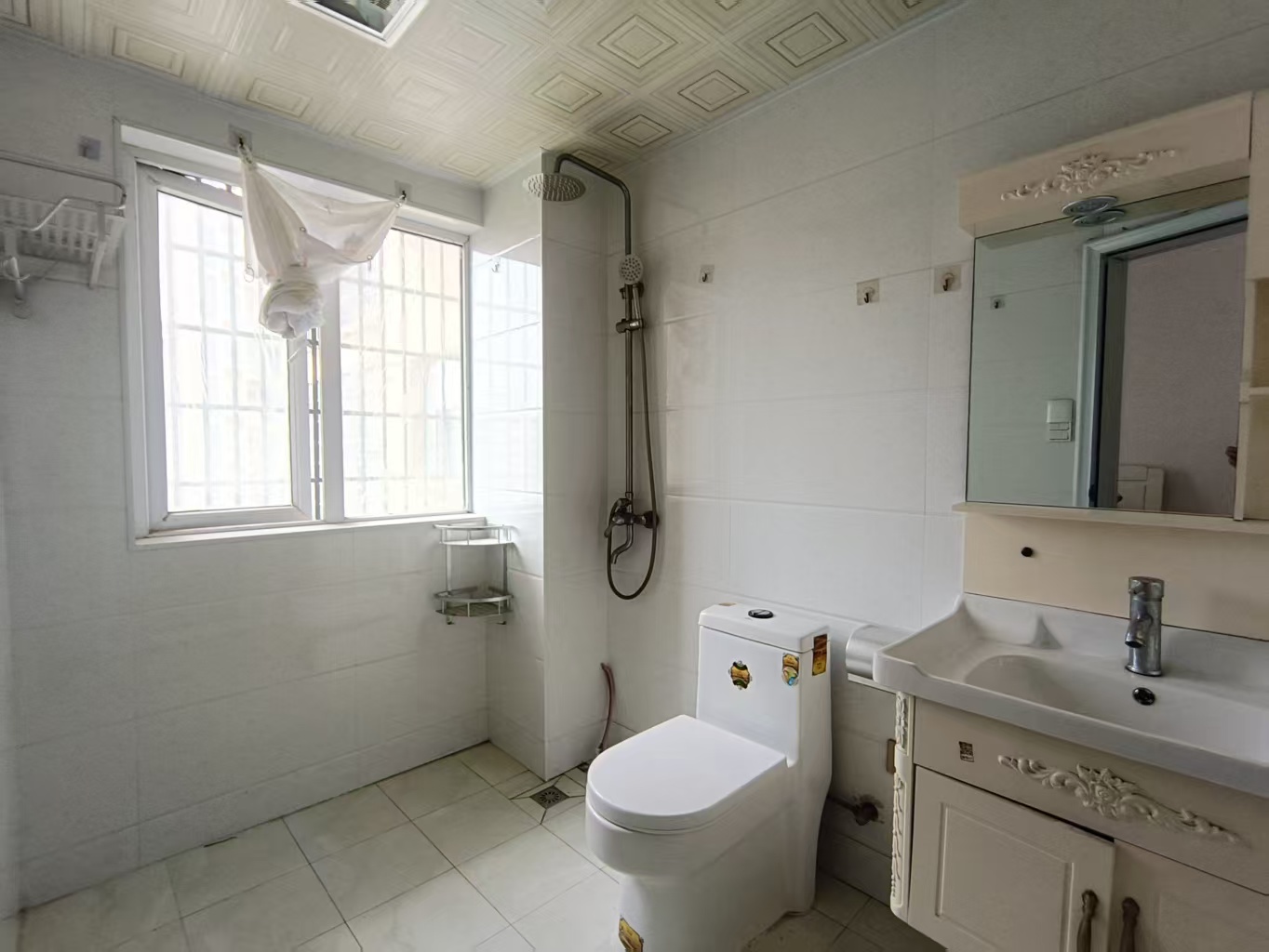 富兴嘉城 3室2厅2卫 1600.0元/月 富兴嘉城 3室2厅2卫 1600.0元/月室内图