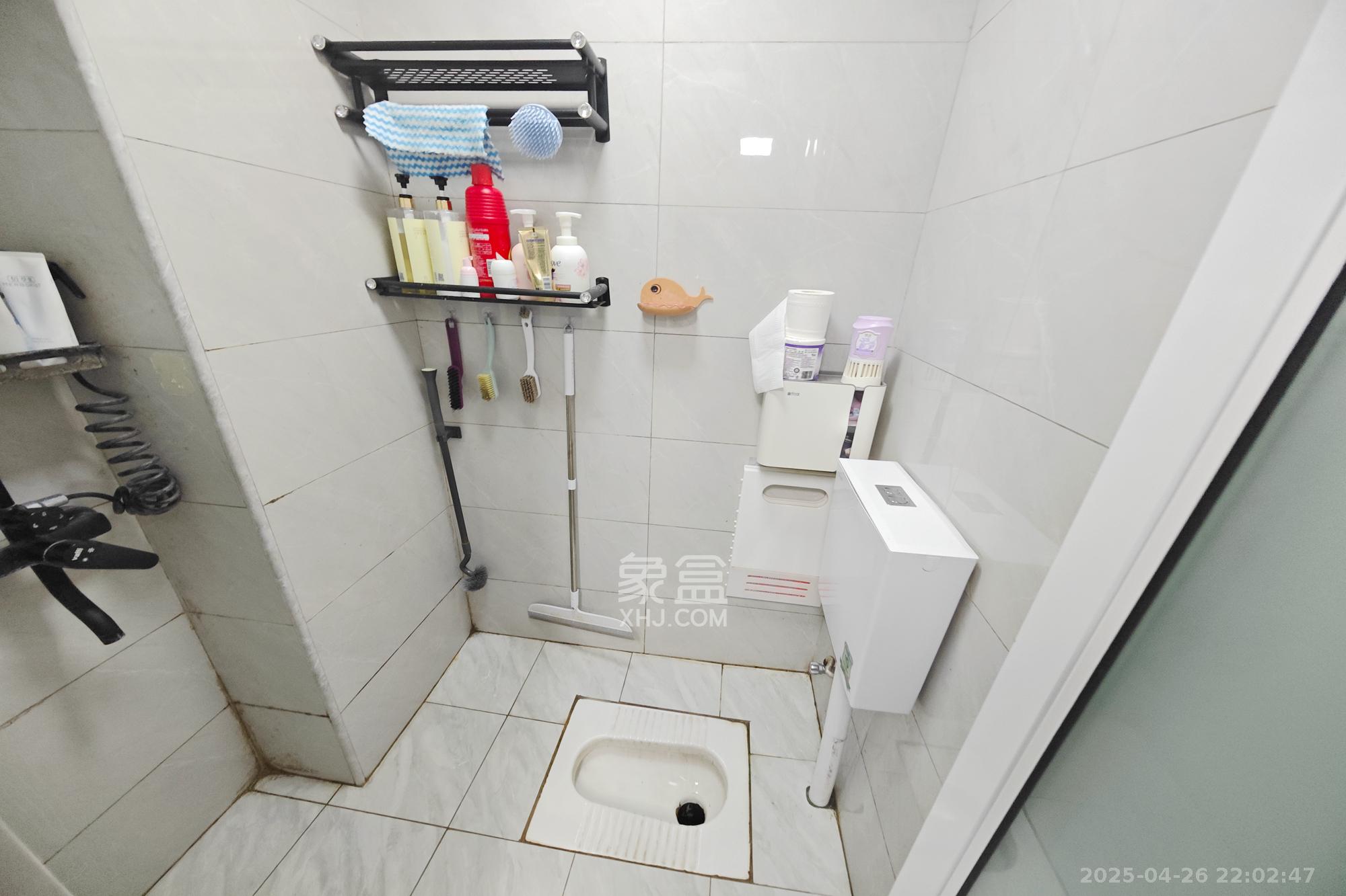 金地社区  1室1厅1卫    32.0万其他