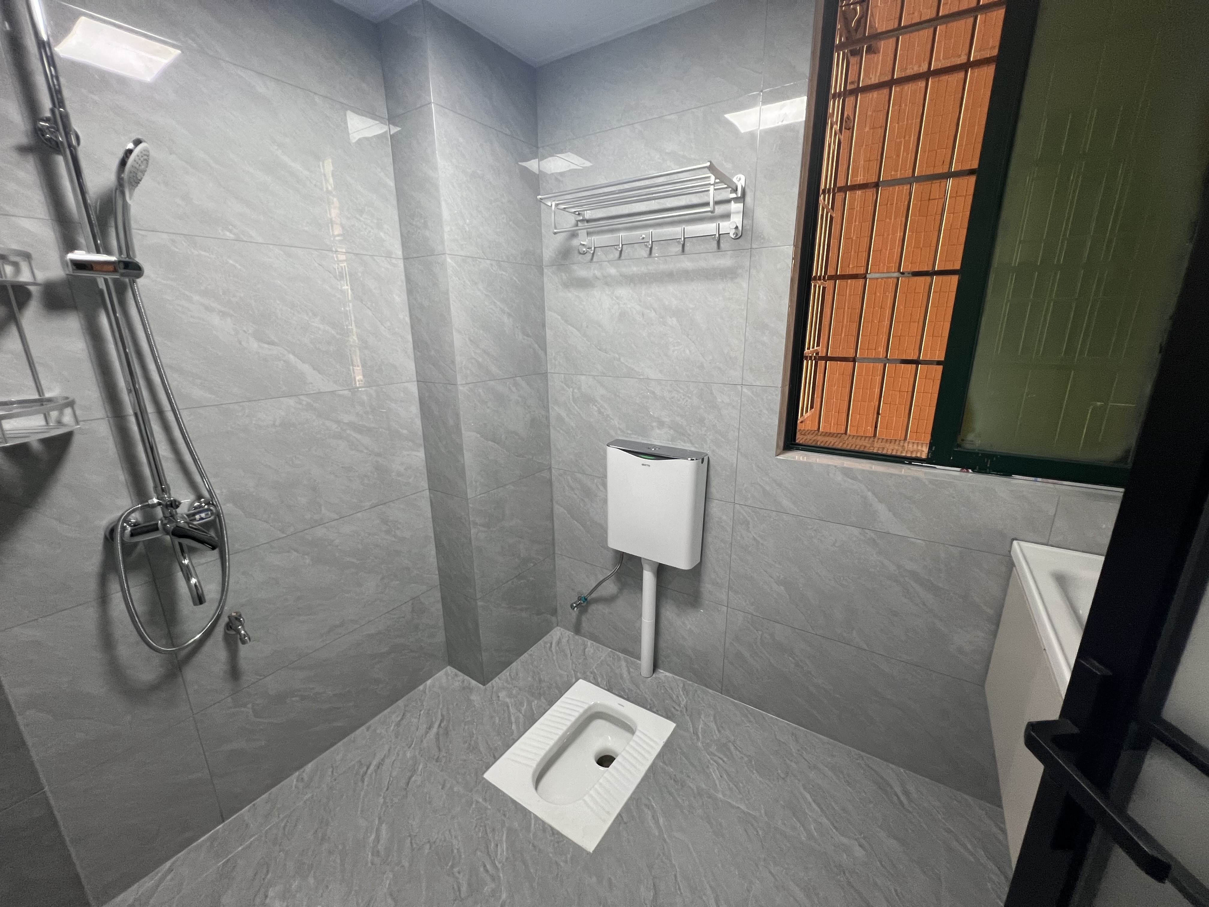 长湖新村 1室1厅1卫 1300.0元/月 长湖新村 1室1厅1卫 1300.0元/月室内图