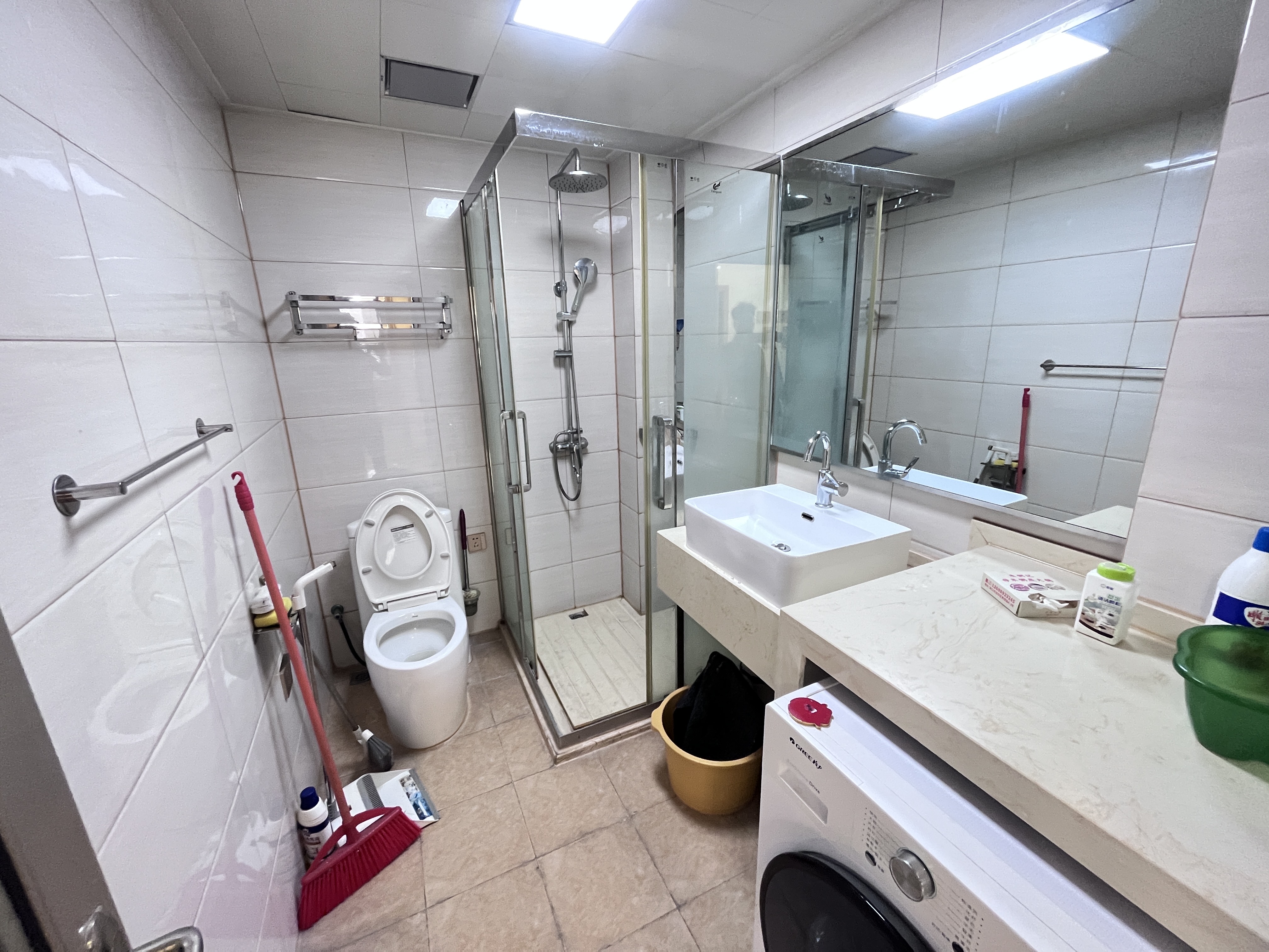 新宏基大厦 2室2厅1卫 3000.0元/月 新宏基大厦 2室2厅1卫 3000.0元/月室内图