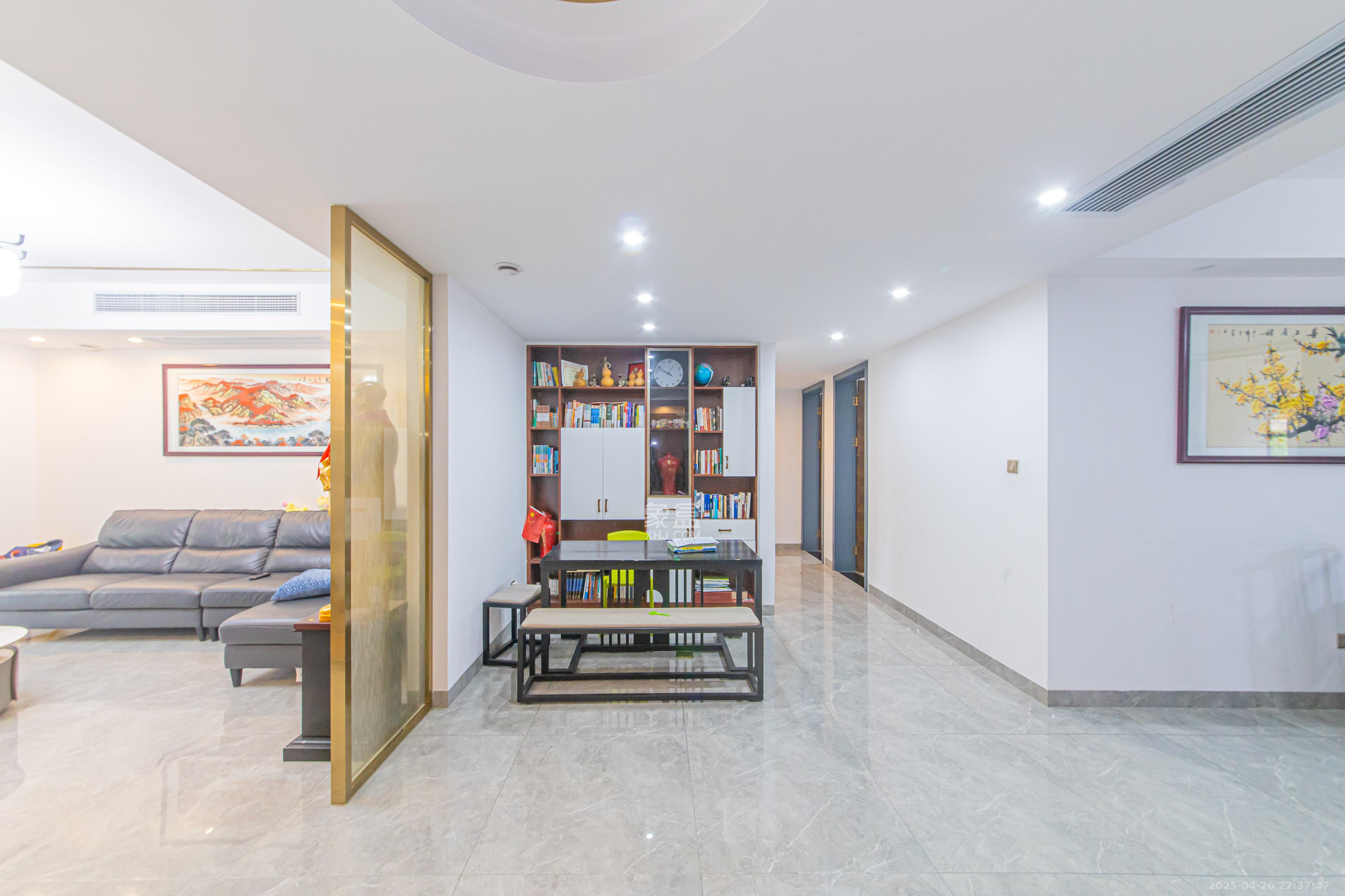 鑫远紫樾香山一期  3室2厅2卫    356.0万 鑫远紫樾香山一期  3室2厅2卫    356.0万其他