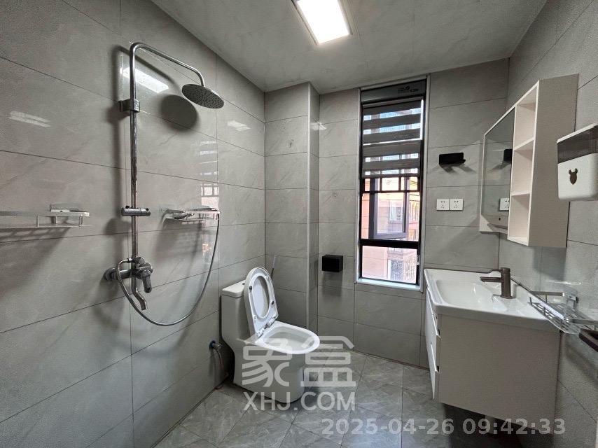 荣悦台  2室1厅1卫   3800.00元/月室内图