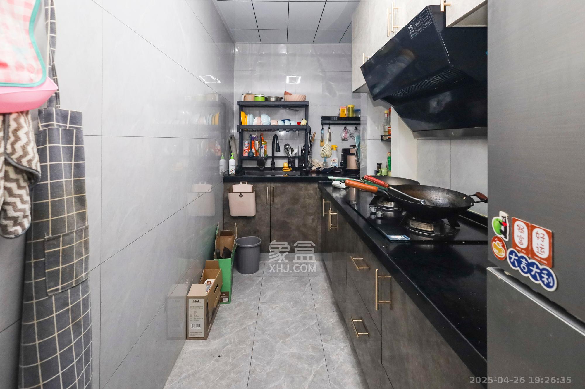 双湾国际（湘江御景花园）  2室2厅1卫    73.0万厨房