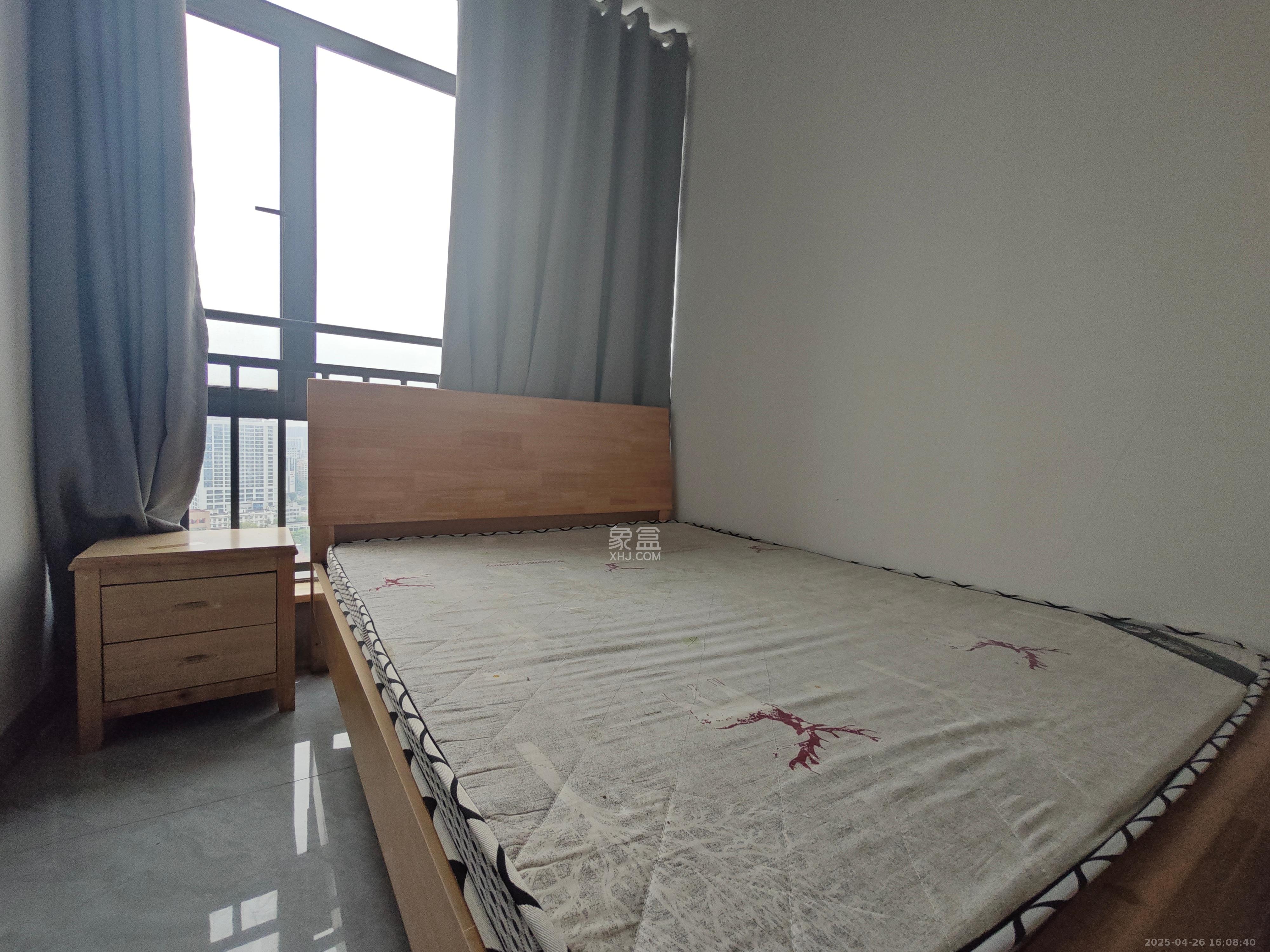 西子湖畔沃府  2室1厅1卫   2100.00元/月室内图