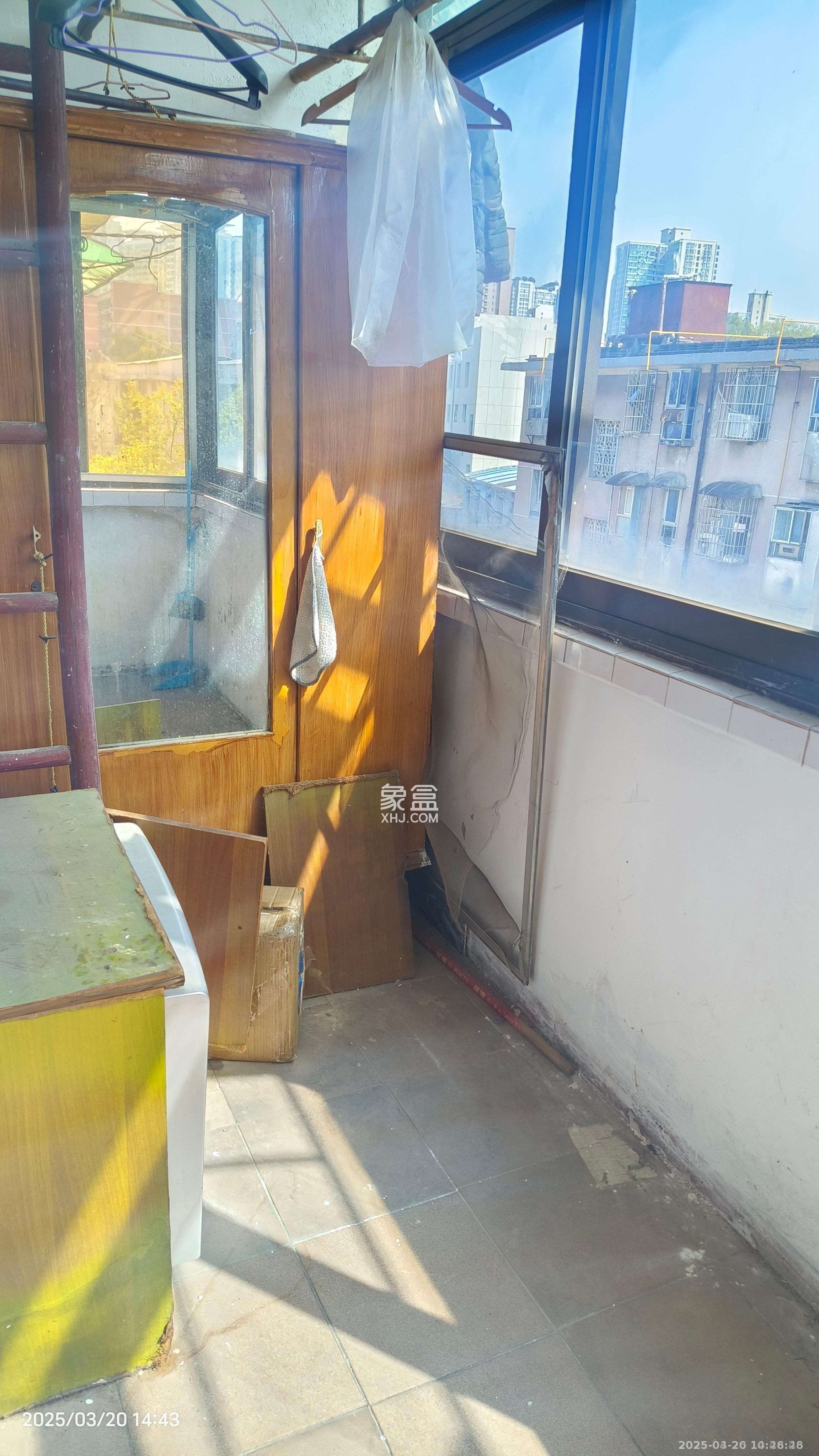 红旗社区  2室1厅1卫   1000.00元/月室内图