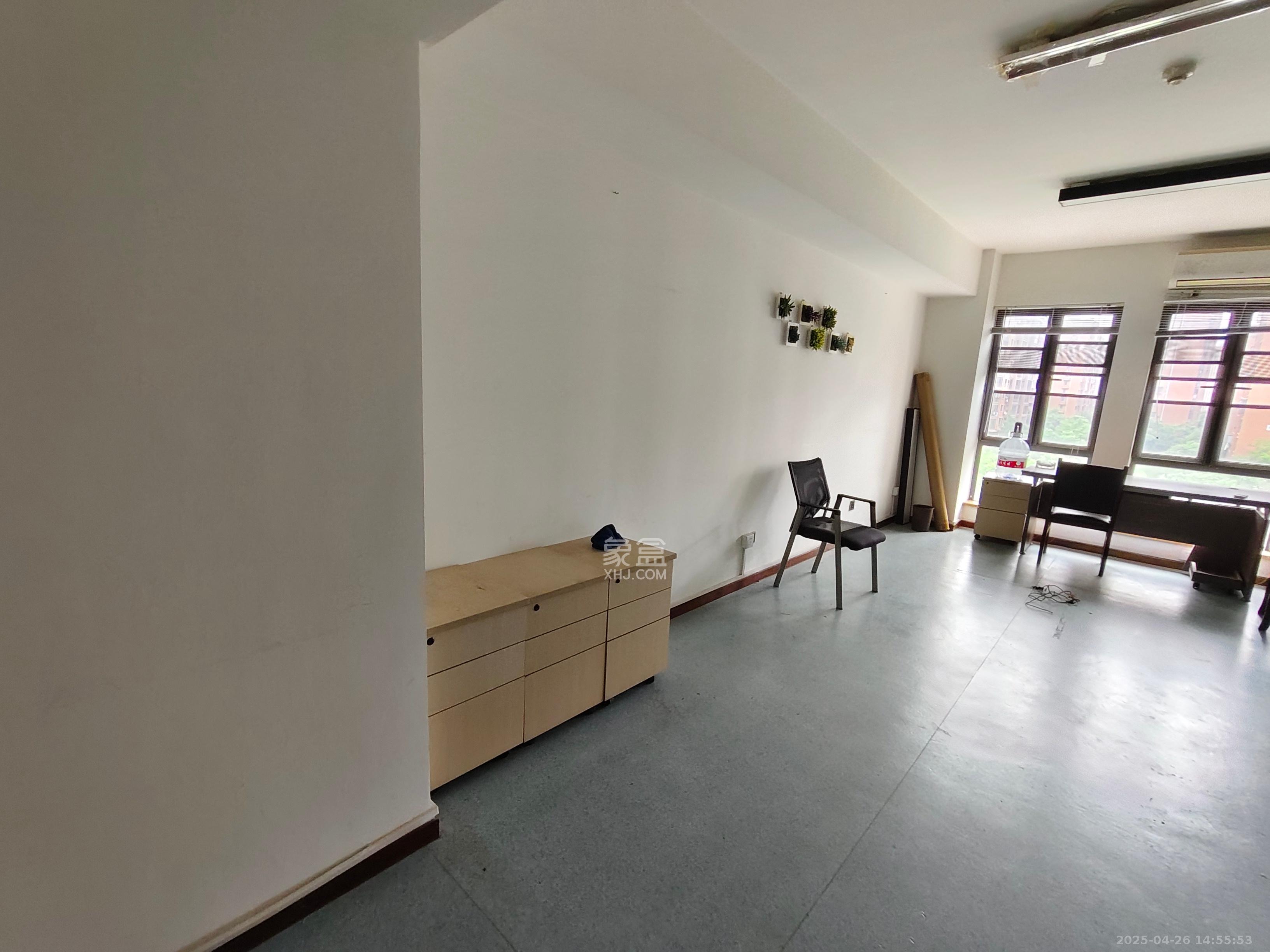 中建芙蓉工社 1室1厅0卫 1100.0元/月 中建芙蓉工社 1室1厅0卫 1100.0元/月室内图