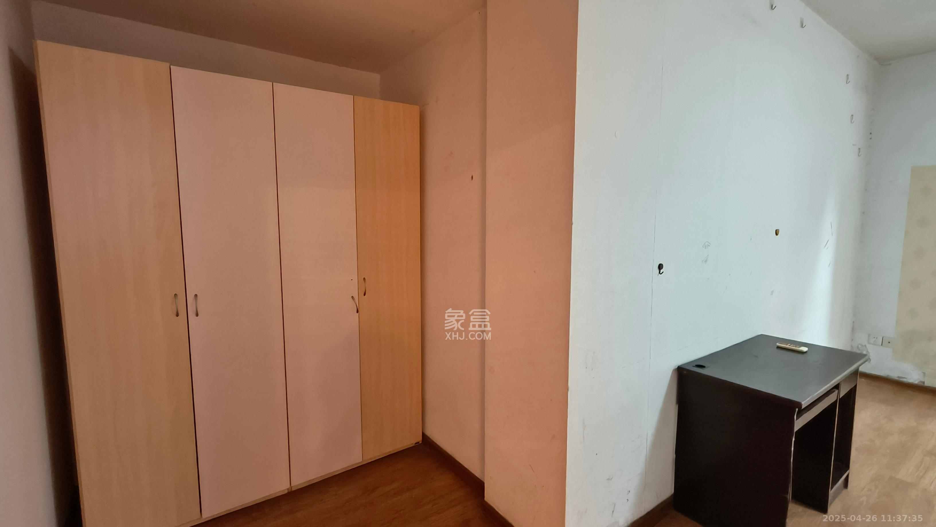 中江国际花城 3室2厅2卫 2500.0元/月 中江国际花城 3室2厅2卫 2500.0元/月室内图