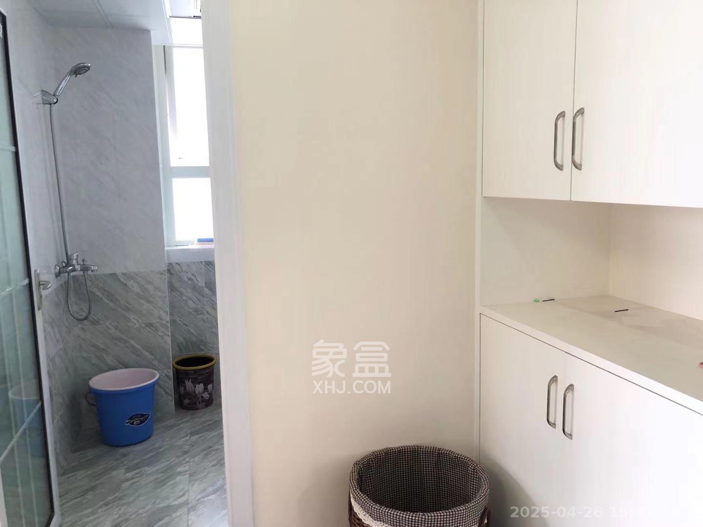 北辰三角洲B2E2区  3室2厅1卫   3400.00元/月室内图