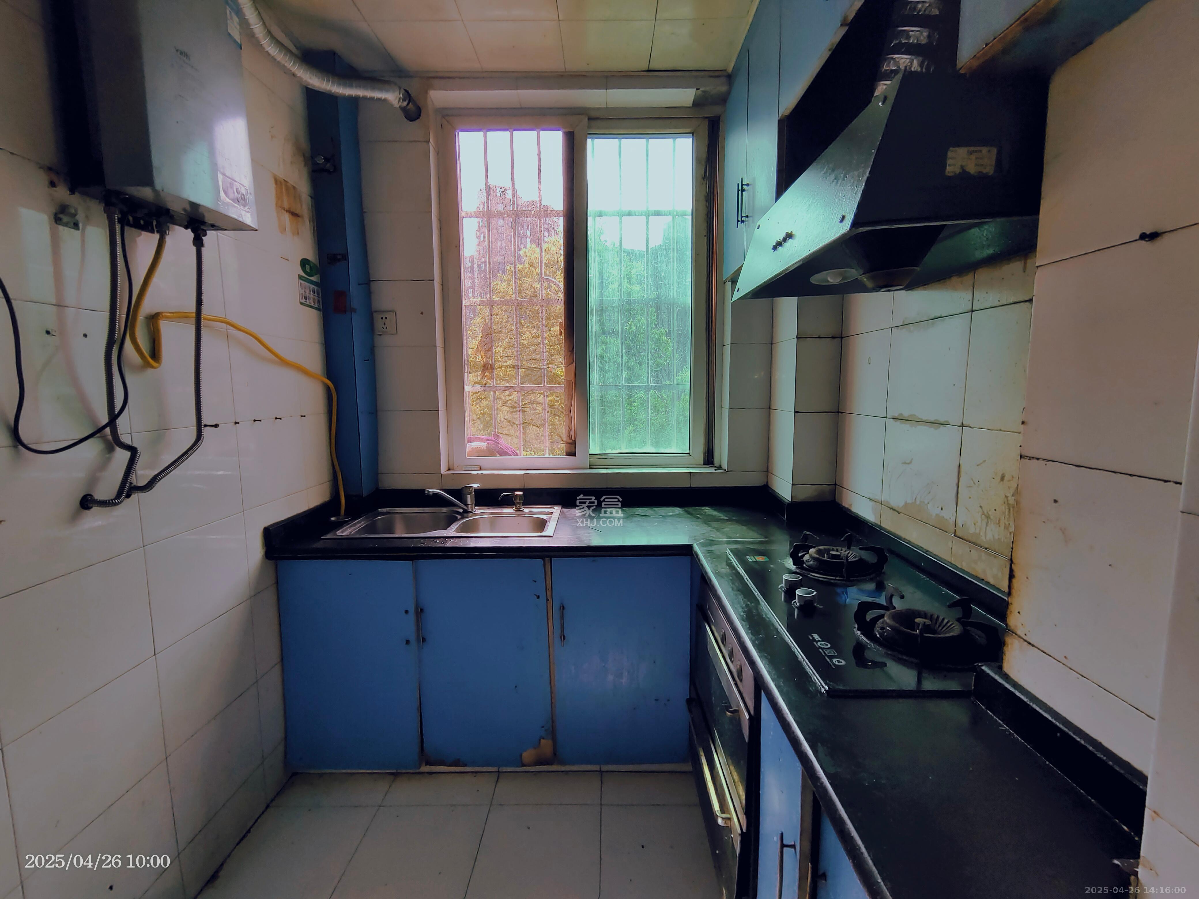 恩瑞麓山名园(龙王港小区) 3室2厅1卫 2200.0元/月 恩瑞麓山名园(龙王港小区) 3室2厅1卫 2200.0元/月室内图