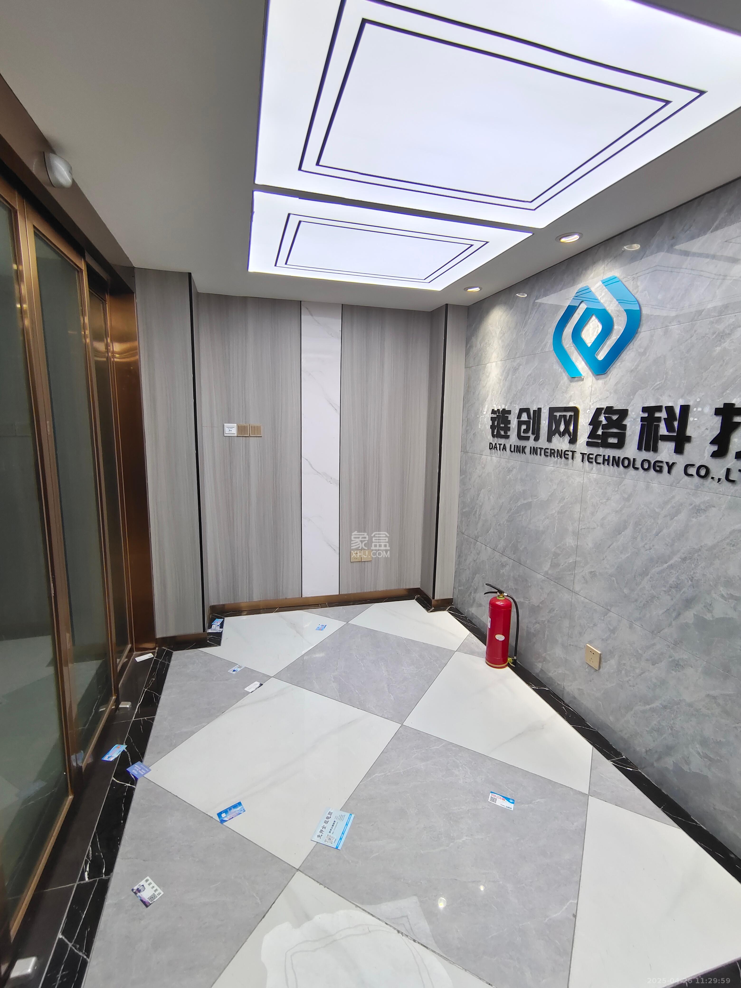 蓝湾国际广场  1室1厅1卫    6500.0元/月 蓝湾国际广场  1室1厅1卫    6500.0元/月室内图