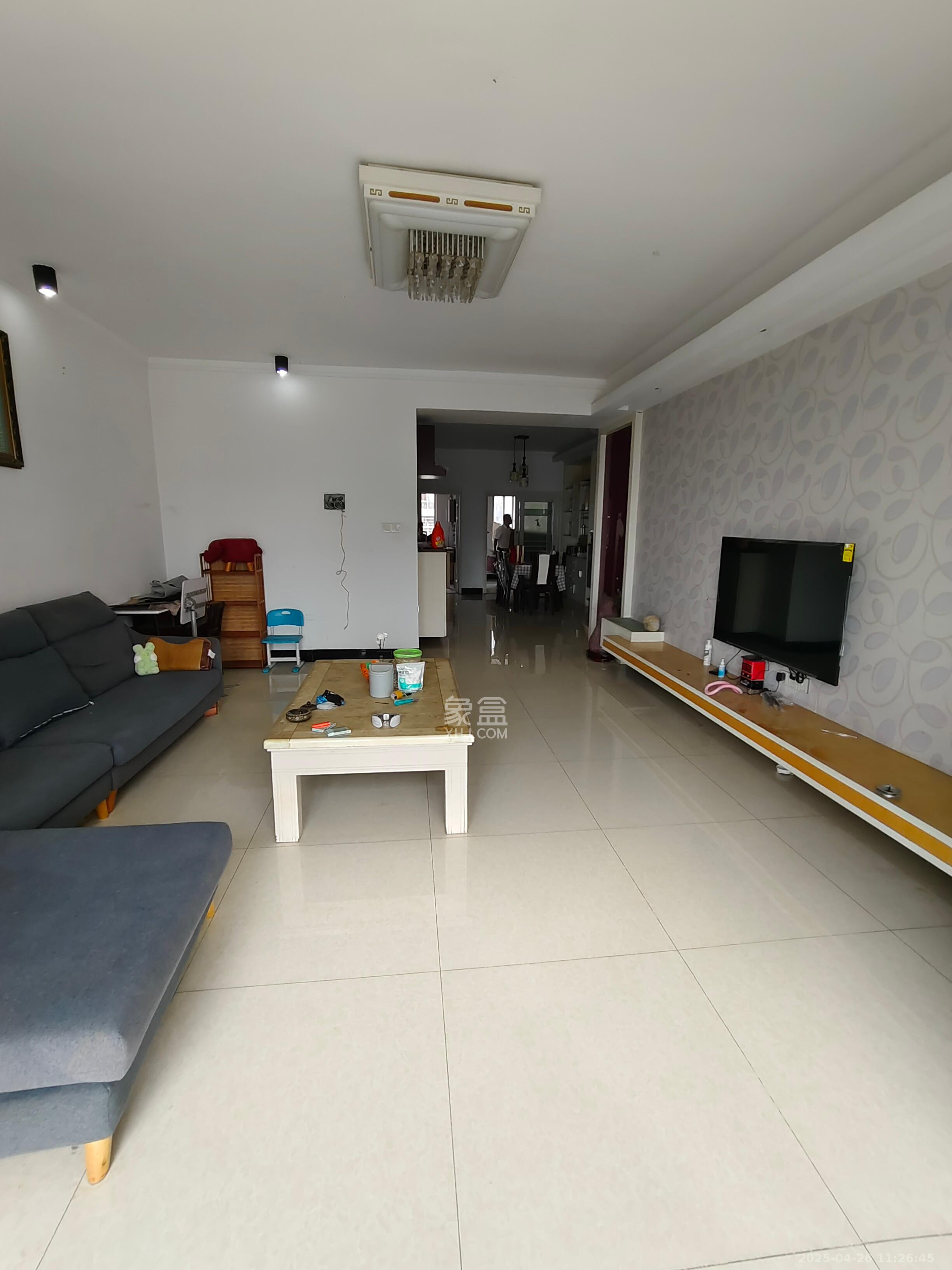 楚天馨苑 4室2厅2卫 1900.0元/月 楚天馨苑 4室2厅2卫 1900.0元/月室内图