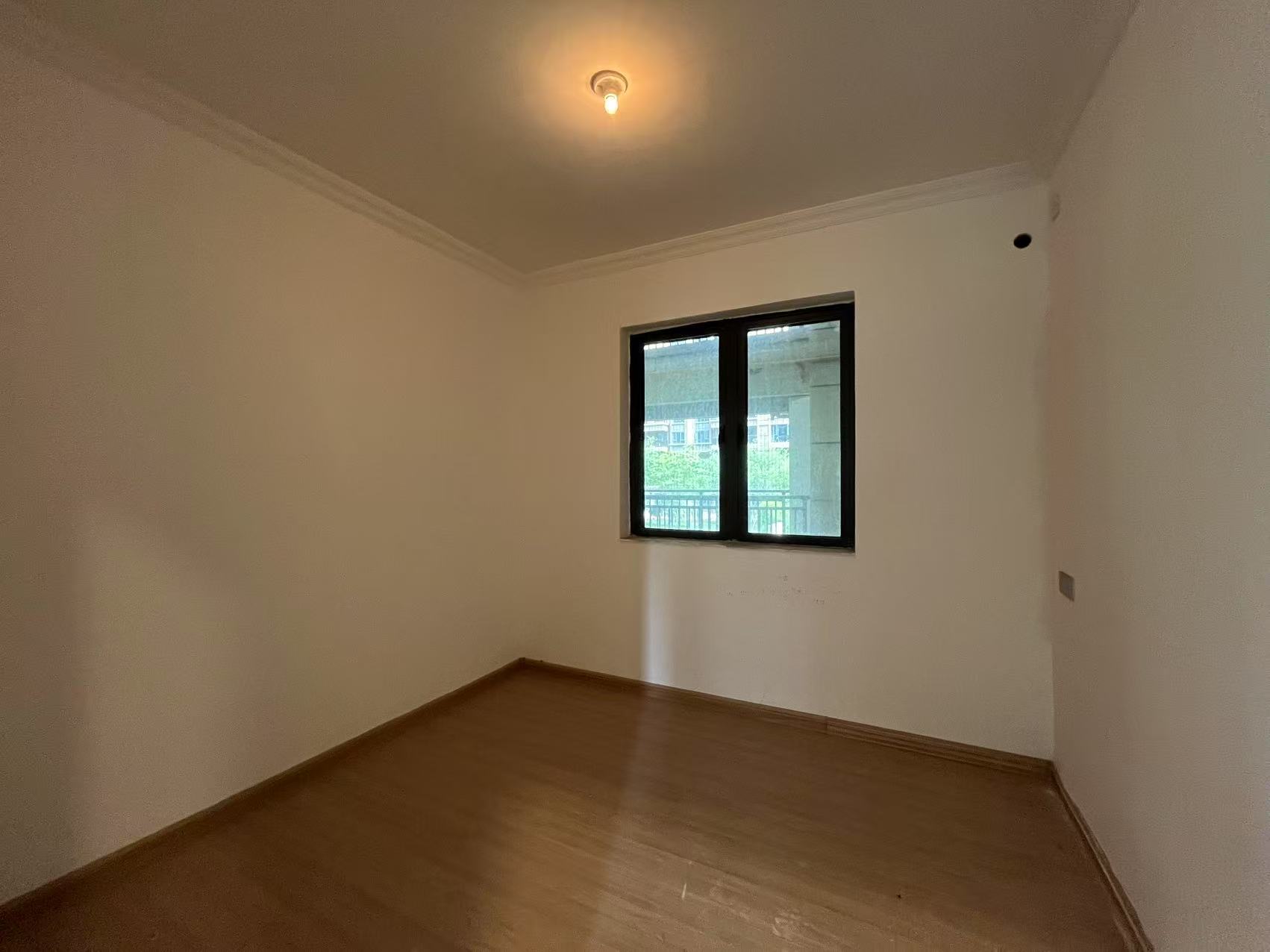 碧桂园梓山府 3室2厅2卫 1600.0元/月 碧桂园梓山府 3室2厅2卫 1600.0元/月室内图