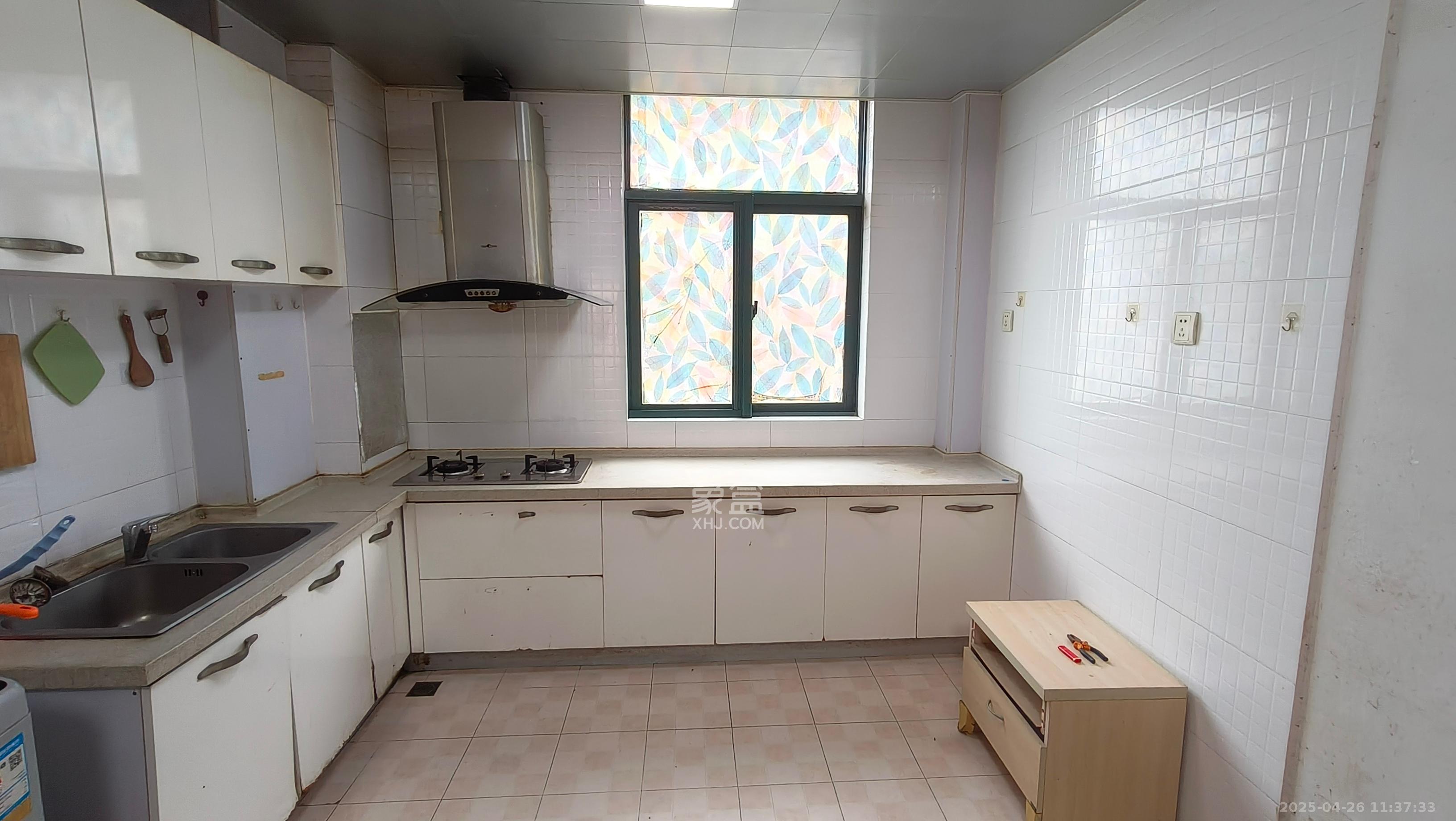 中江国际花城 3室2厅2卫 2500.0元/月 中江国际花城 3室2厅2卫 2500.0元/月室内图