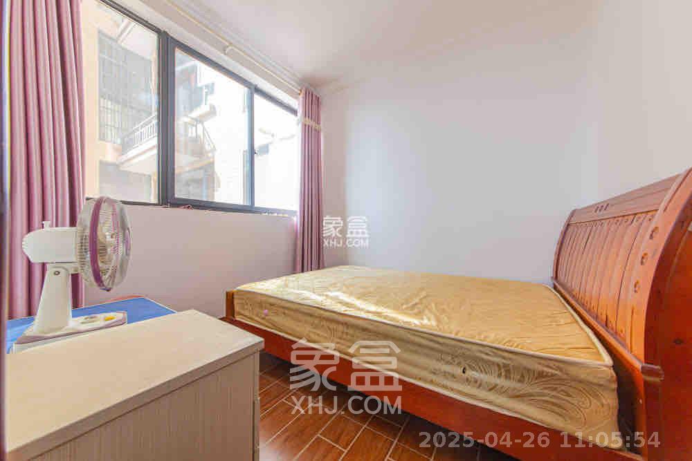 中信凯旋城（中信新城四期）  3室2厅1卫   1900.00元/月室内图