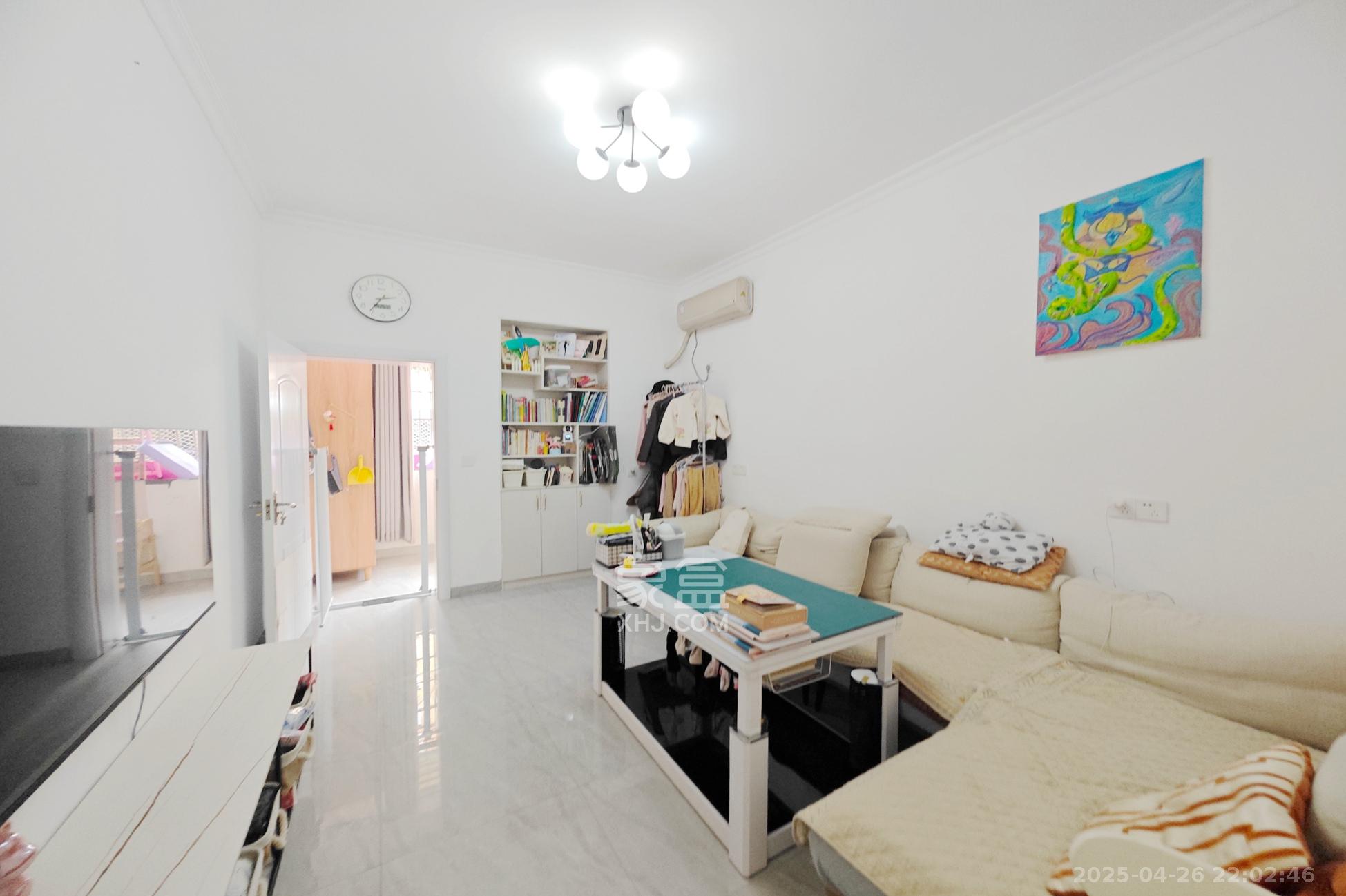 金地社区  1室1厅1卫    32.0万客厅