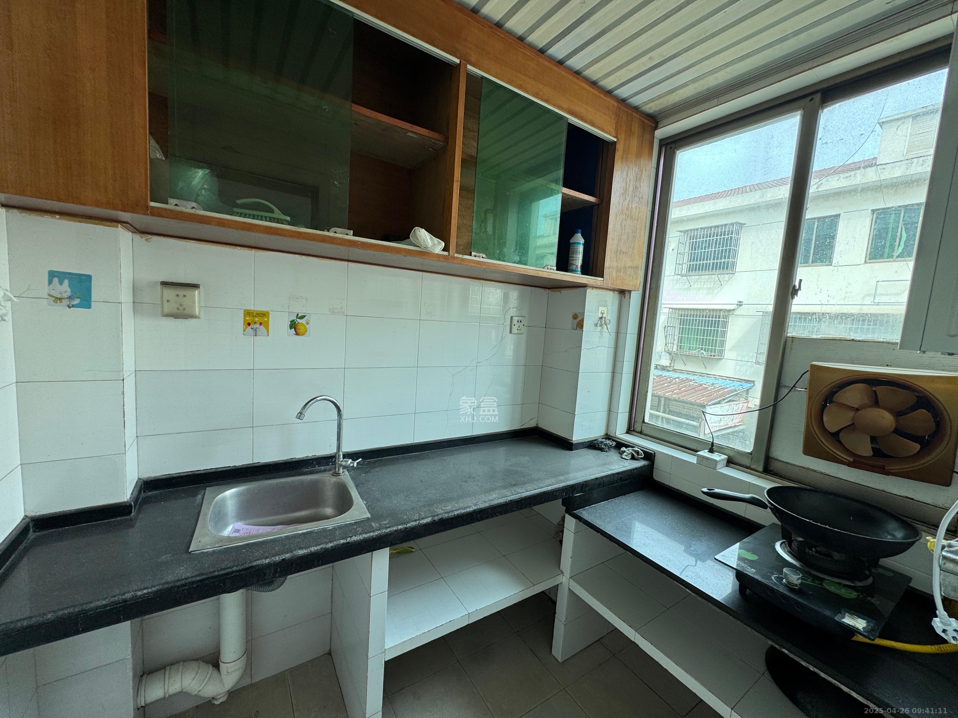 黄金乡金沙村废旧大市场 3室2厅1卫 1100.0元/月 黄金乡金沙村废旧大市场 3室2厅1卫 1100.0元/月室内图