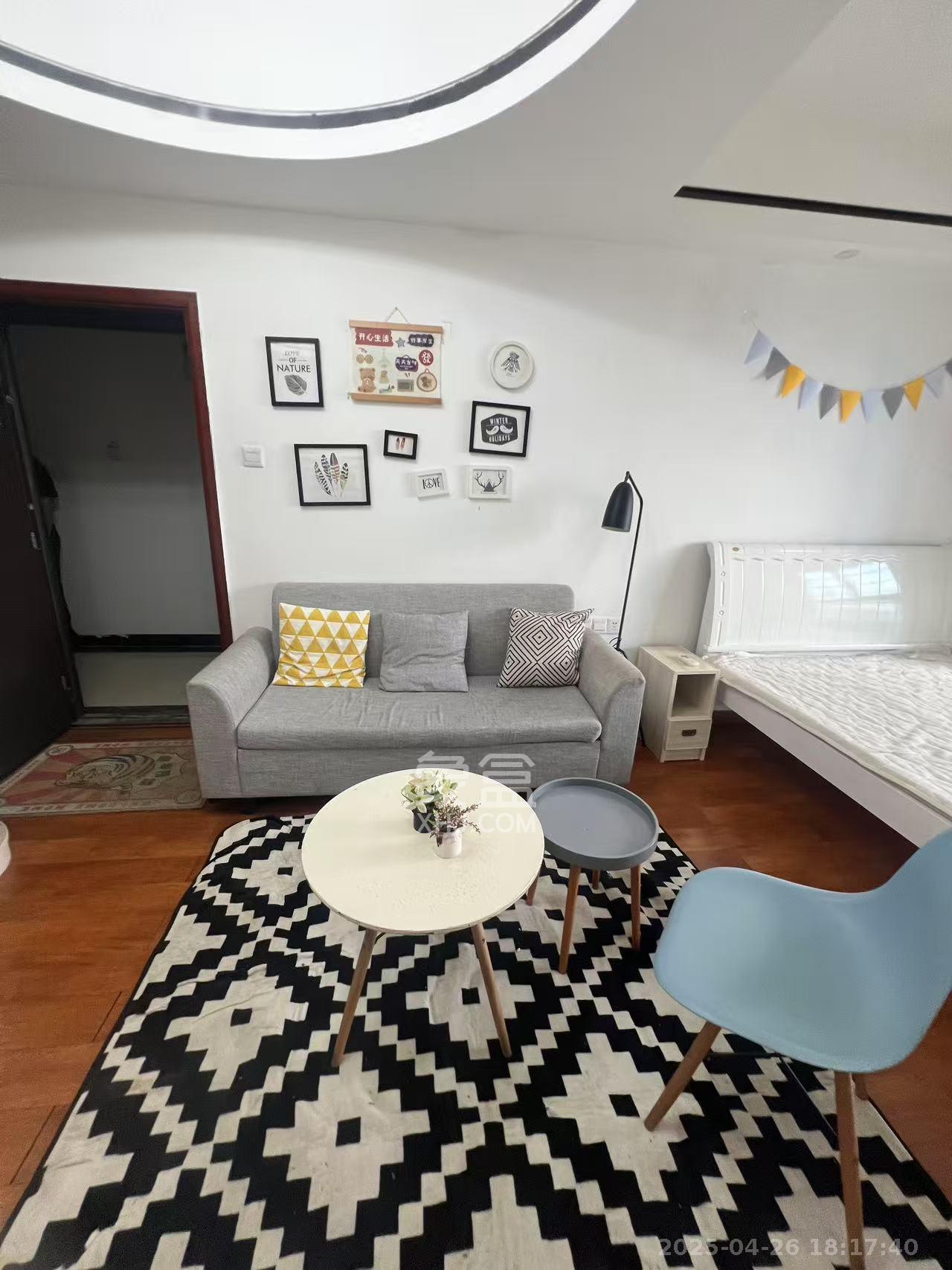 长盛上东区 1室1厅1卫 2000.0元/月 长盛上东区 1室1厅1卫 2000.0元/月室内图