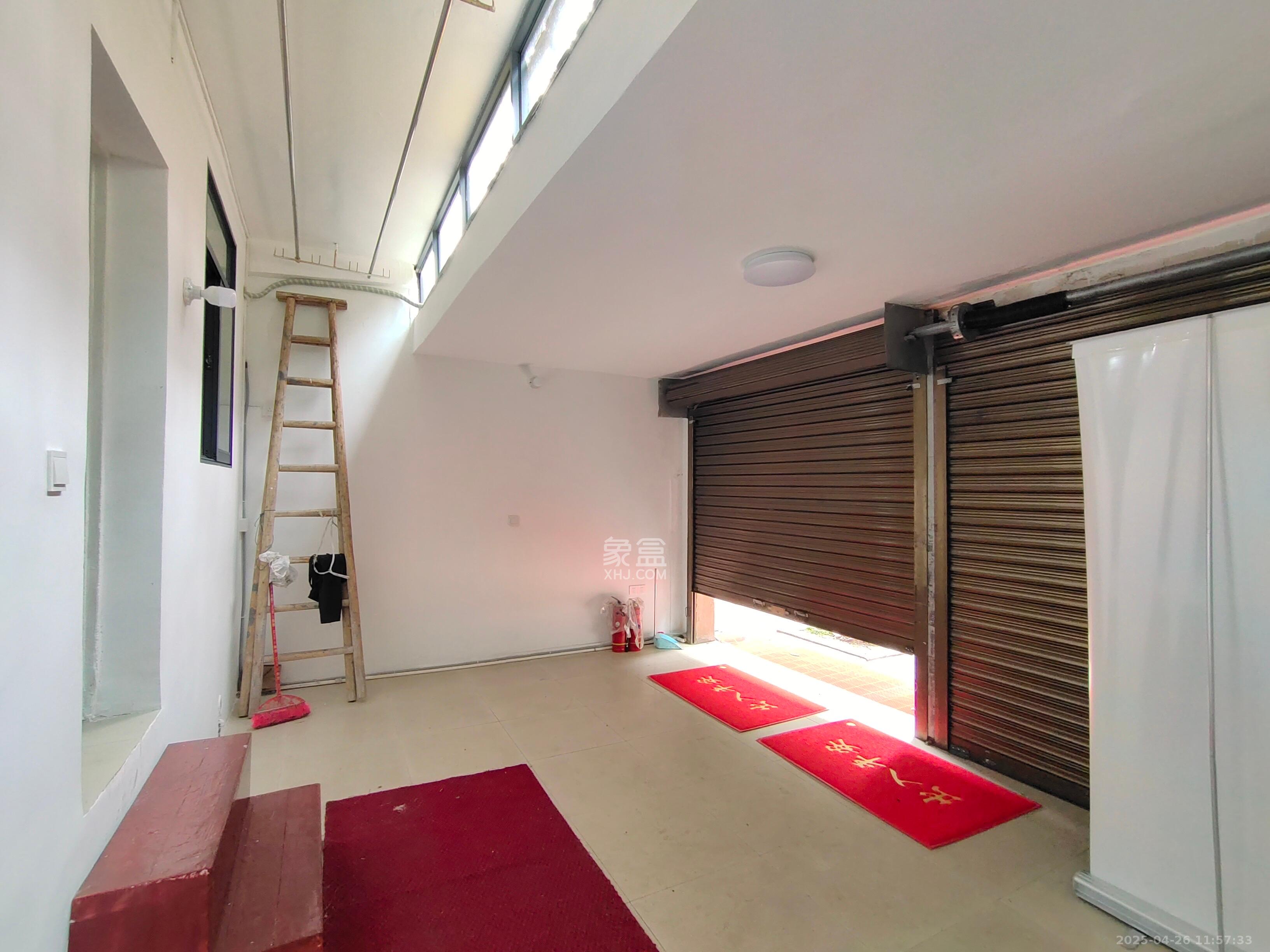 油铺街社区-人造板厂宿舍  2室2厅1卫   1800.00元/月