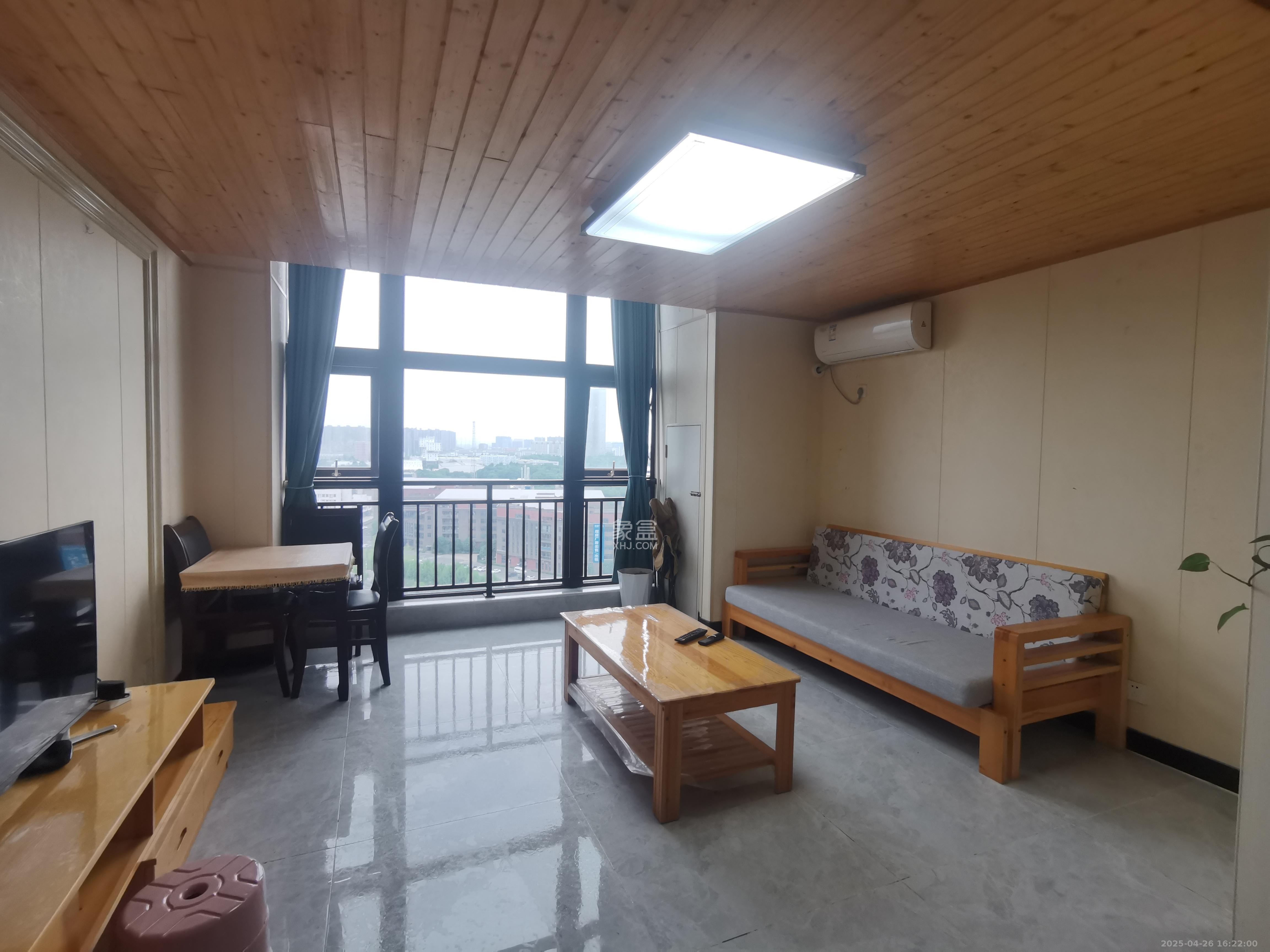 东方美地  2室2厅1卫   1600.00元/月室内图