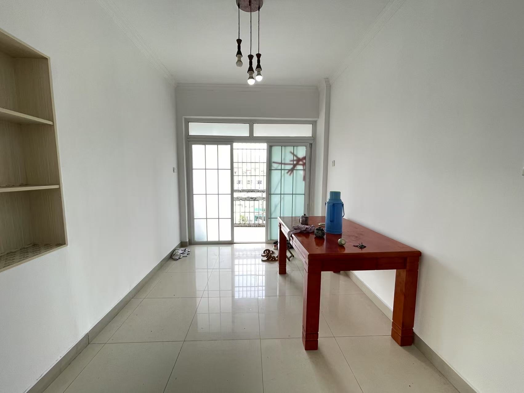 金达小区  3室2厅1卫    73.0万 金达小区  3室2厅1卫    73.0万卧室